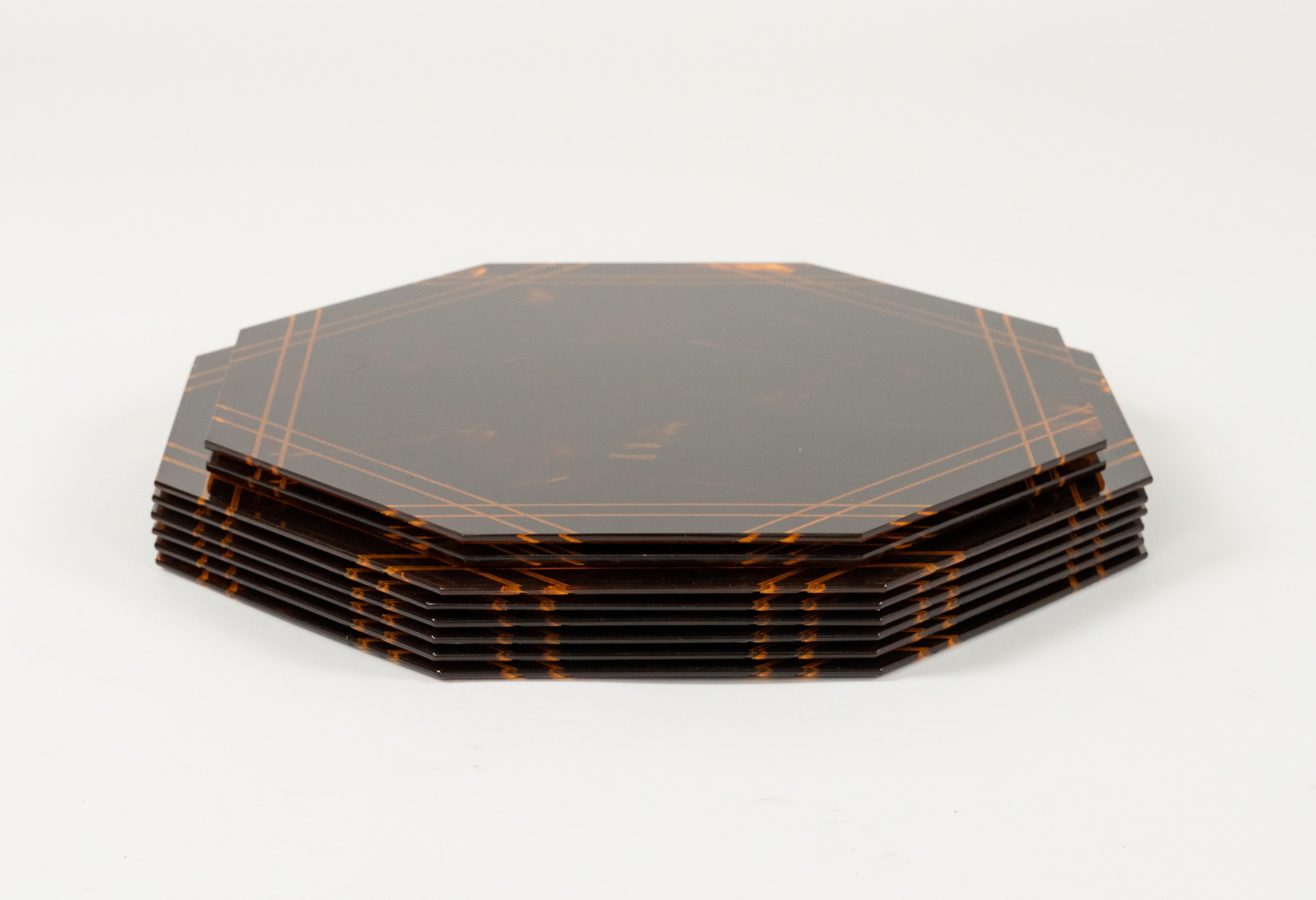 Set of Eight Placemats Tortoiseshell Effect Lucite by Team Guzzini, Italy 1970s For Sale 5