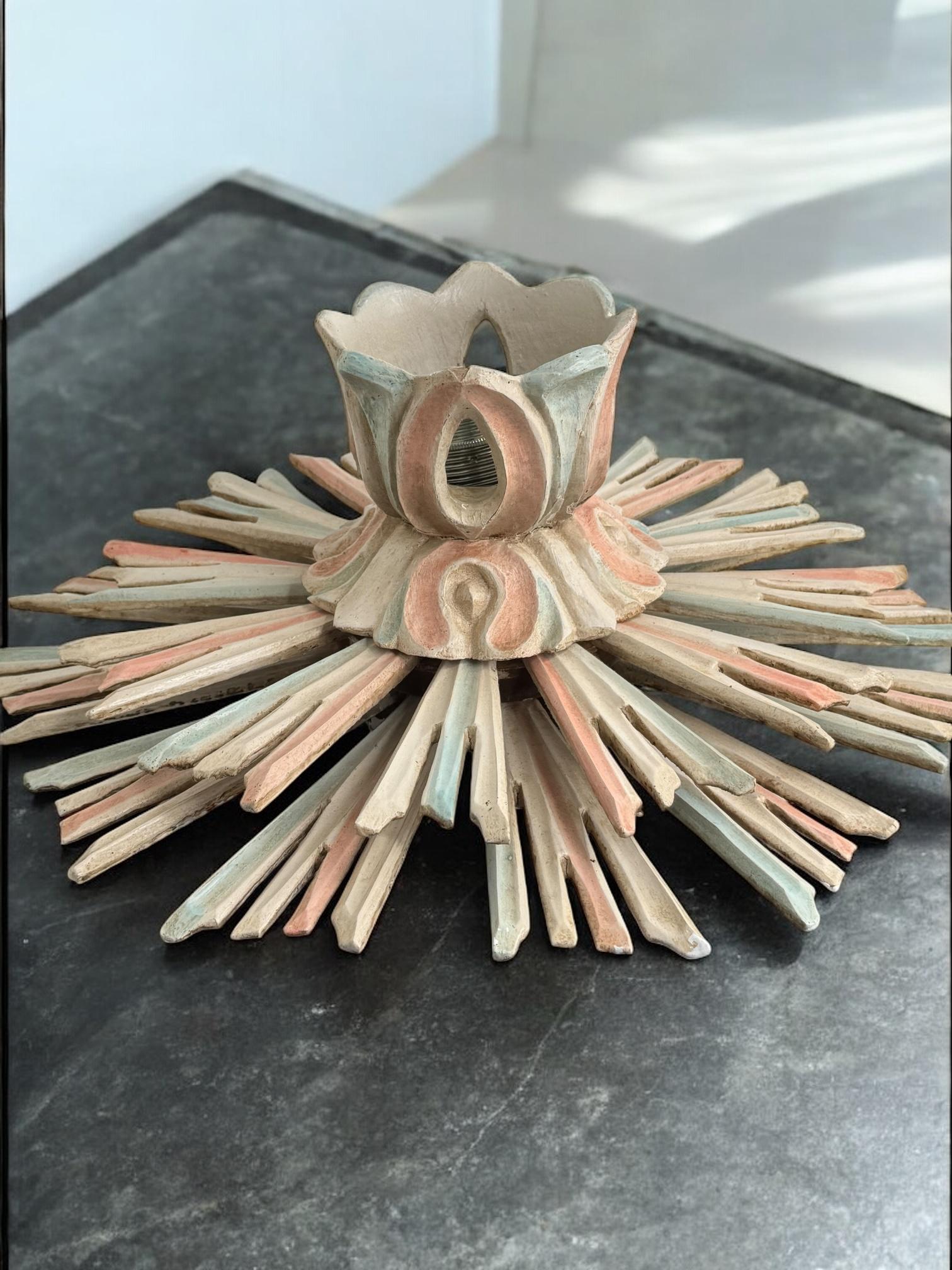 Plafonnier en bois à étoiles et soleil en forme de Florentine 1960s en vente 1
