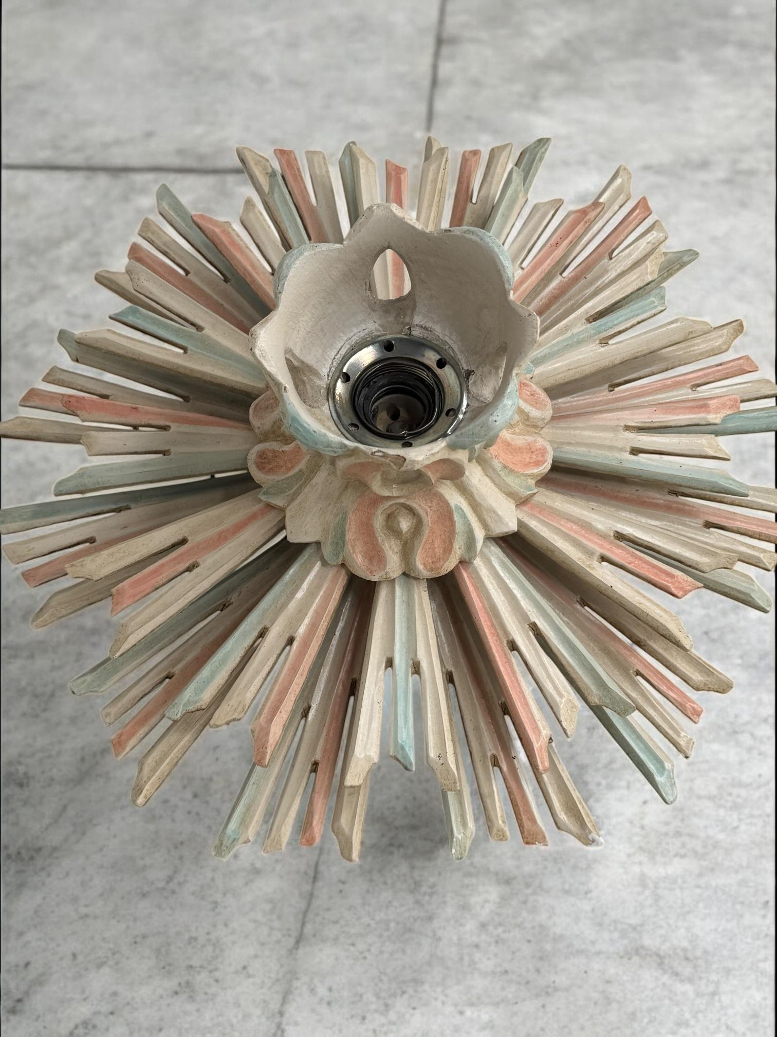 Plafonnier en bois à étoiles et soleil en forme de Florentine 1960s en vente 10