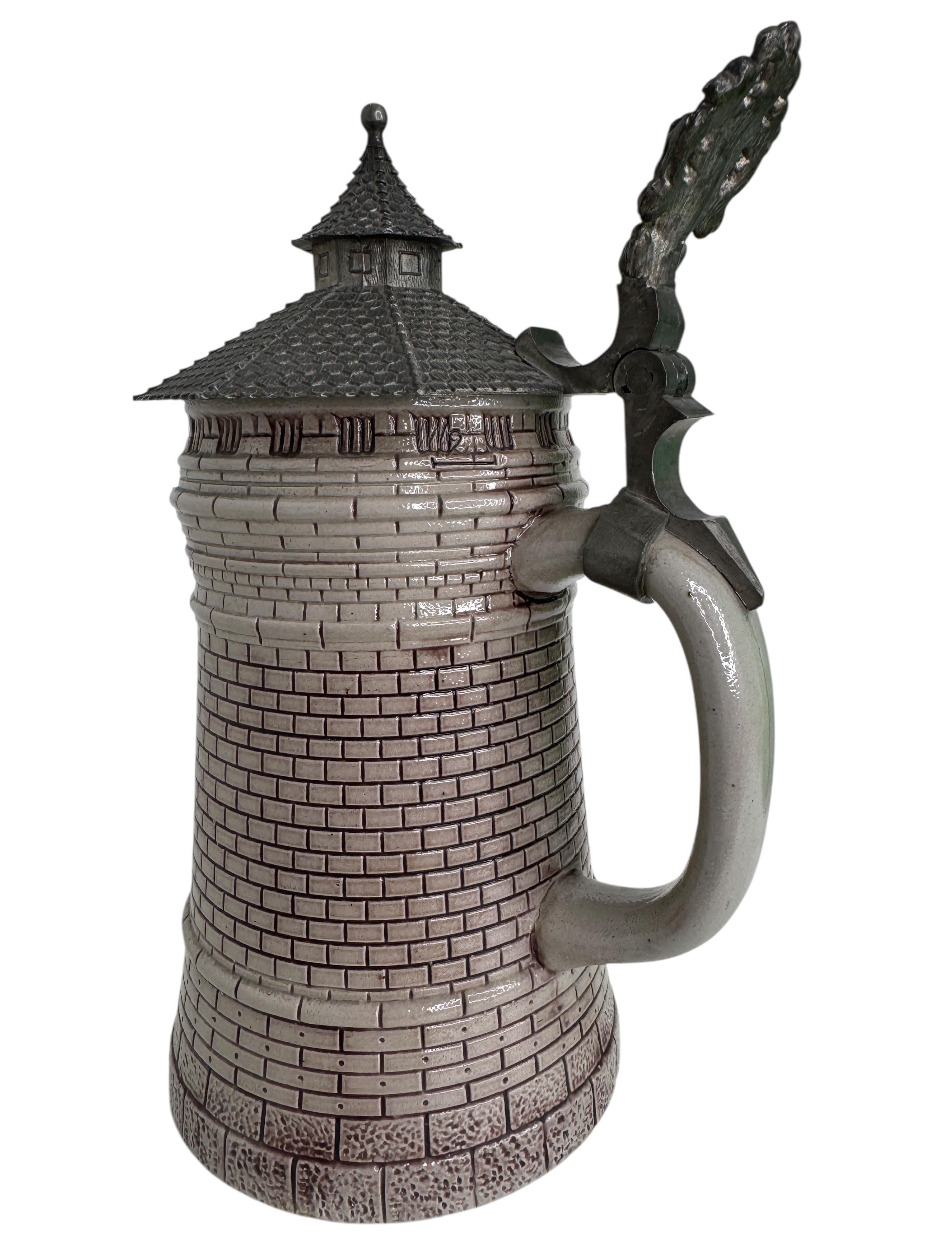 Antique Character Stein of the Nuremberg Tower, by Theodor Wieseler Germany In Good Condition For Sale In Nuernberg, DE