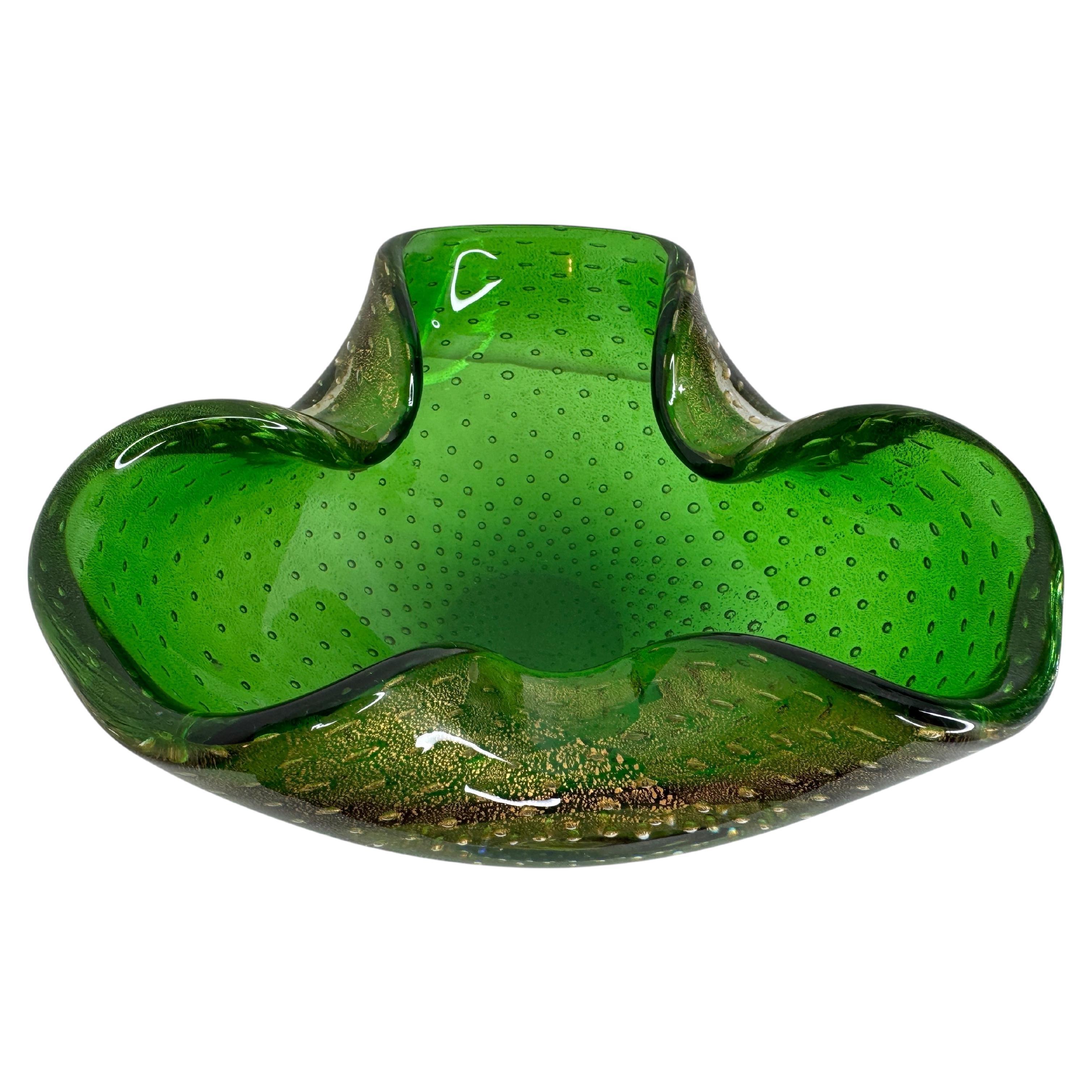 Sommerso Green Kontrollierte Blasen Murano Kunstglas Schale oder Astray im Angebot