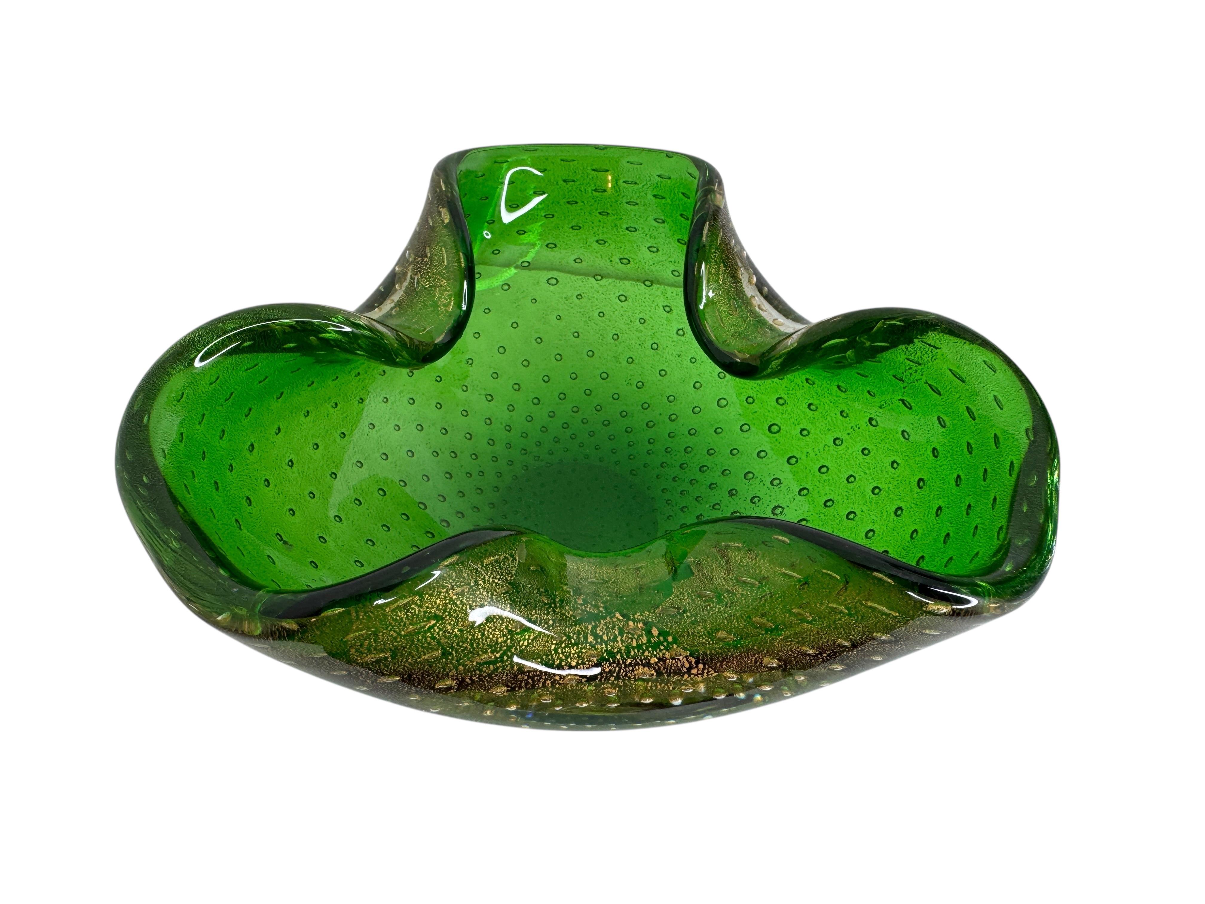 Sommerso Green Kontrollierte Blasen Murano Kunstglas Schale oder Astray (Moderne der Mitte des Jahrhunderts) im Angebot