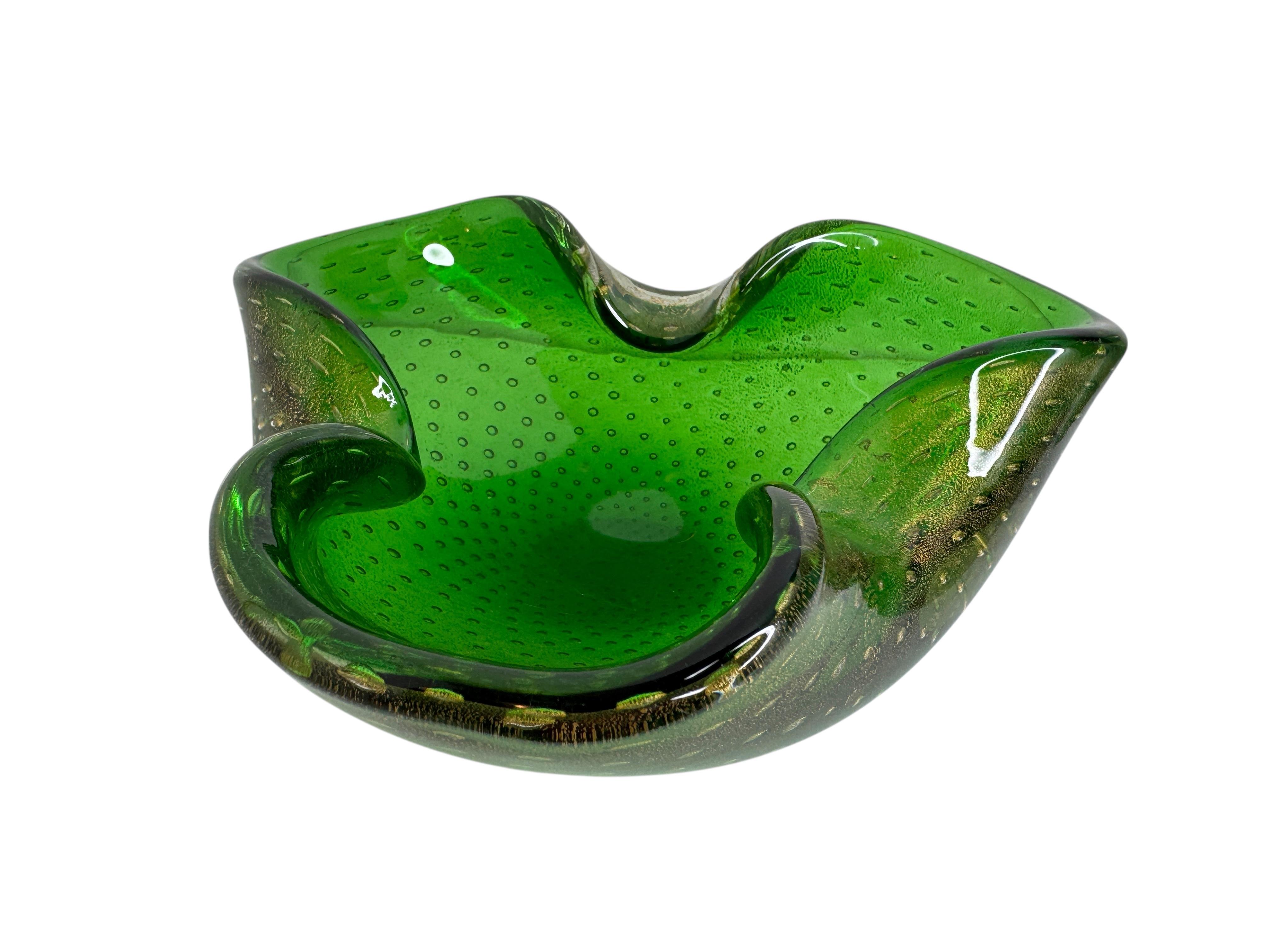 Sommerso Green Kontrollierte Blasen Murano Kunstglas Schale oder Astray im Zustand „Gut“ im Angebot in Nuernberg, DE
