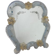 Espejo de cristal de Murano con flores transparentes y copos dorados, década de 1950, Italia, Venecia