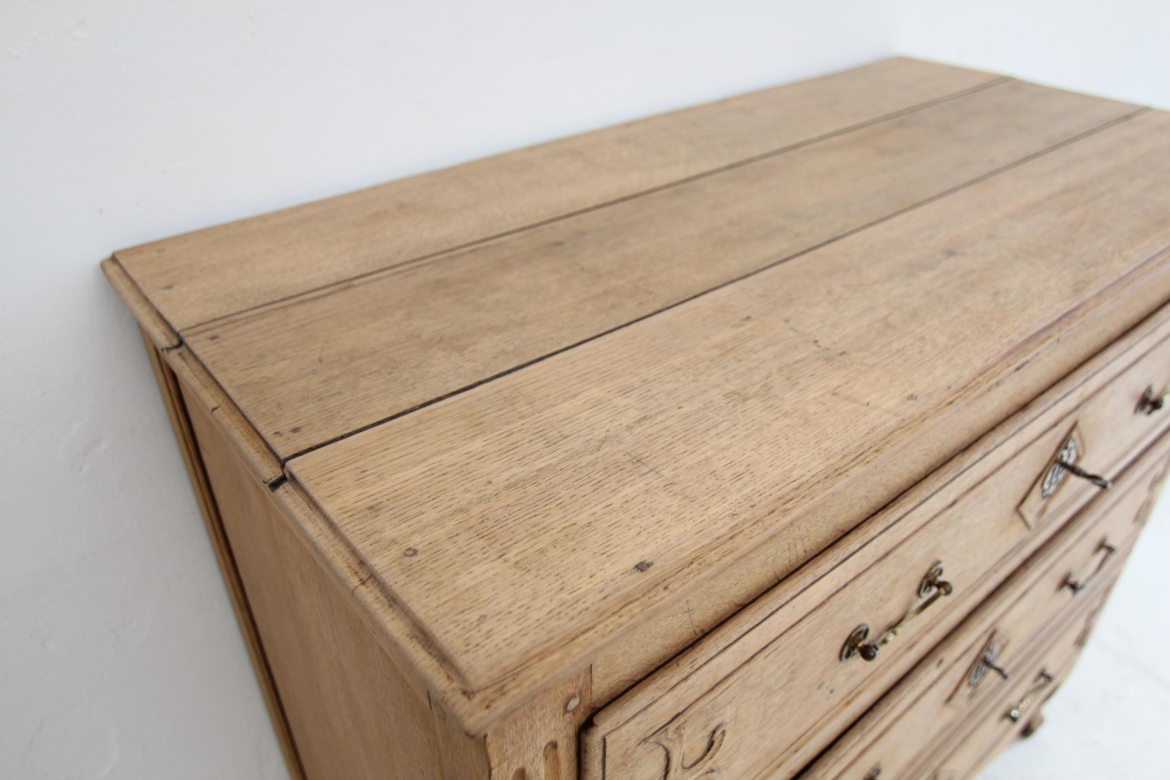 19th Century Bleached Oak Chest of Drawers For Sale 6