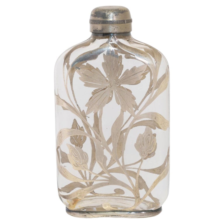 Viktorianische Flachflasche aus Sterlingsilber mit Blumenverzierung im Angebot bei 1stDibs Deutschland