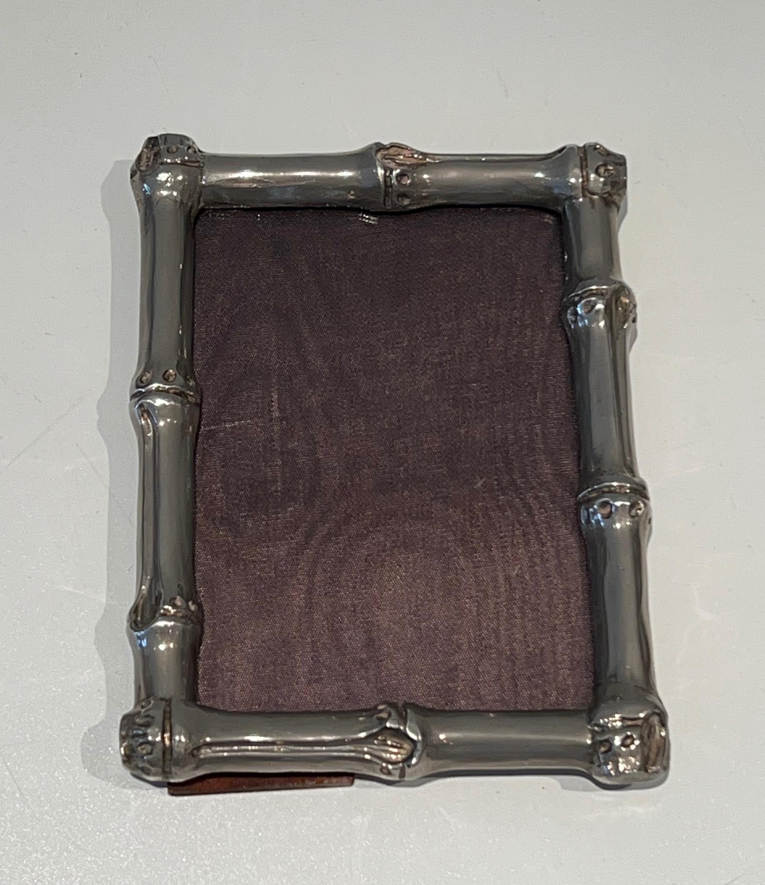 This very nice small picture frame is made of silvered bronze. This is a French work by Maison Baguès. Circa 1940