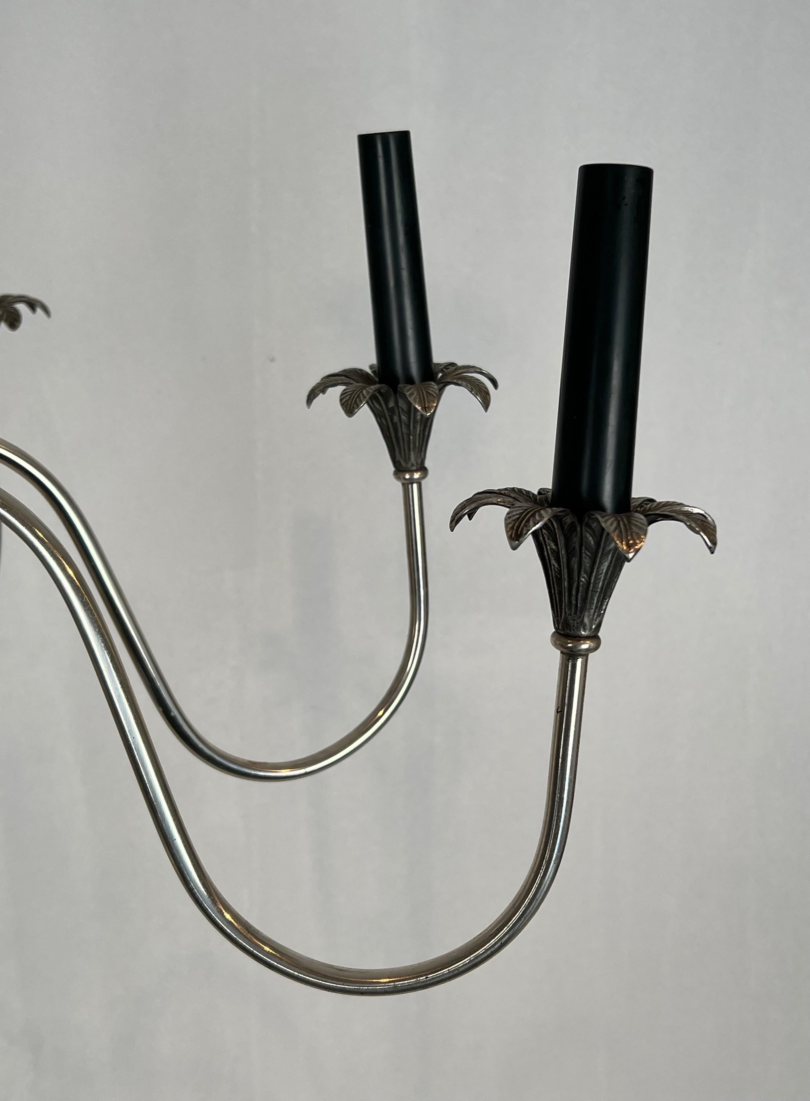 Lampadario in metallo argentato in stile neoclassico di Maison Charles in vendita 1