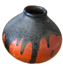 Piccolo oggetto decorativo francese in ceramica della metà del secolo scorso