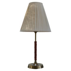 Tischlampe im Mid-Century-Modern-Stil von Ewå Värnamo, Messingfuß, Design aus den 1950er Jahren
