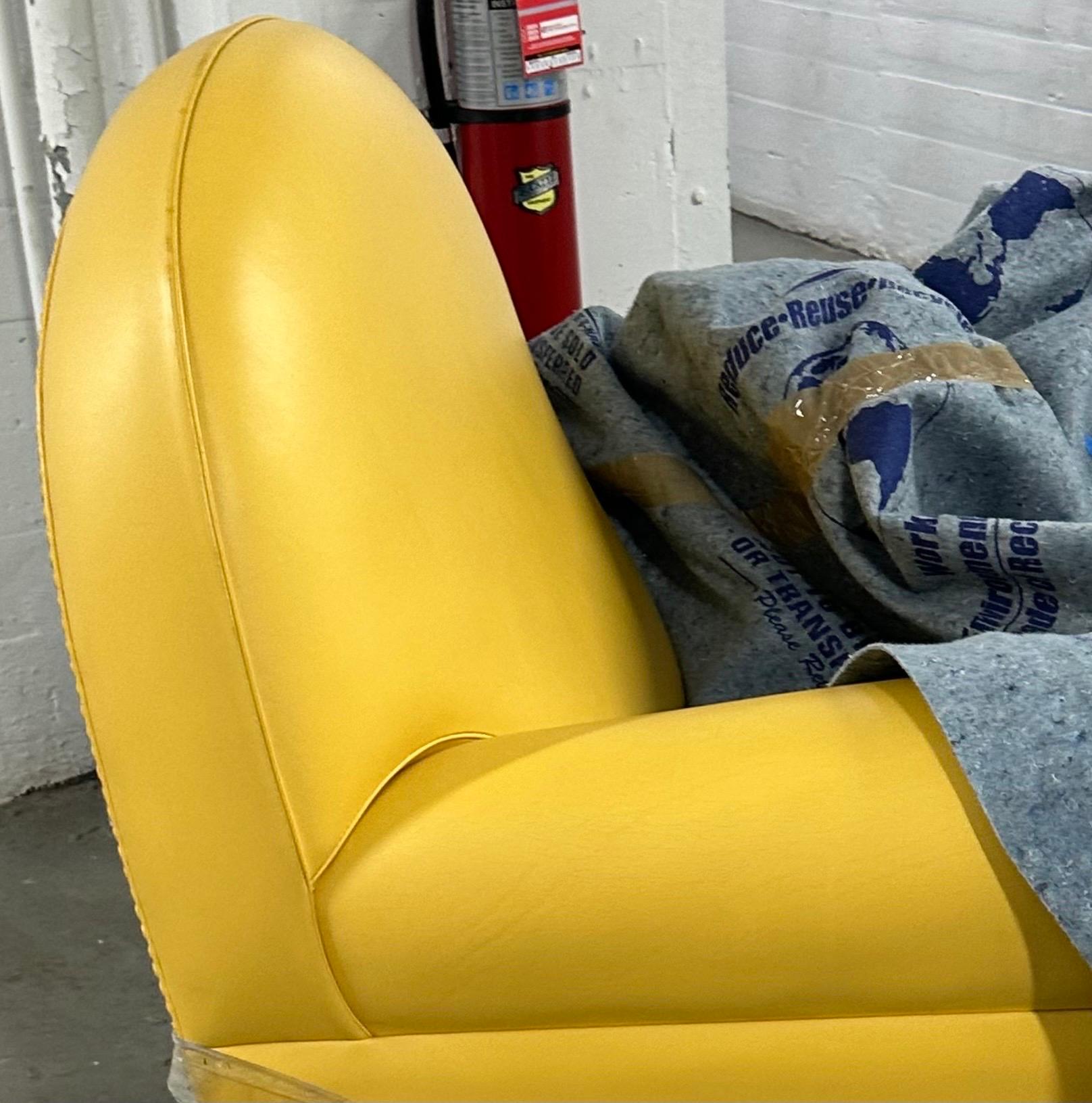 Poltrona Frau Iconic Vanity Fair Armchair, Gingerbread Yellow Pelle Leather For Sale 4