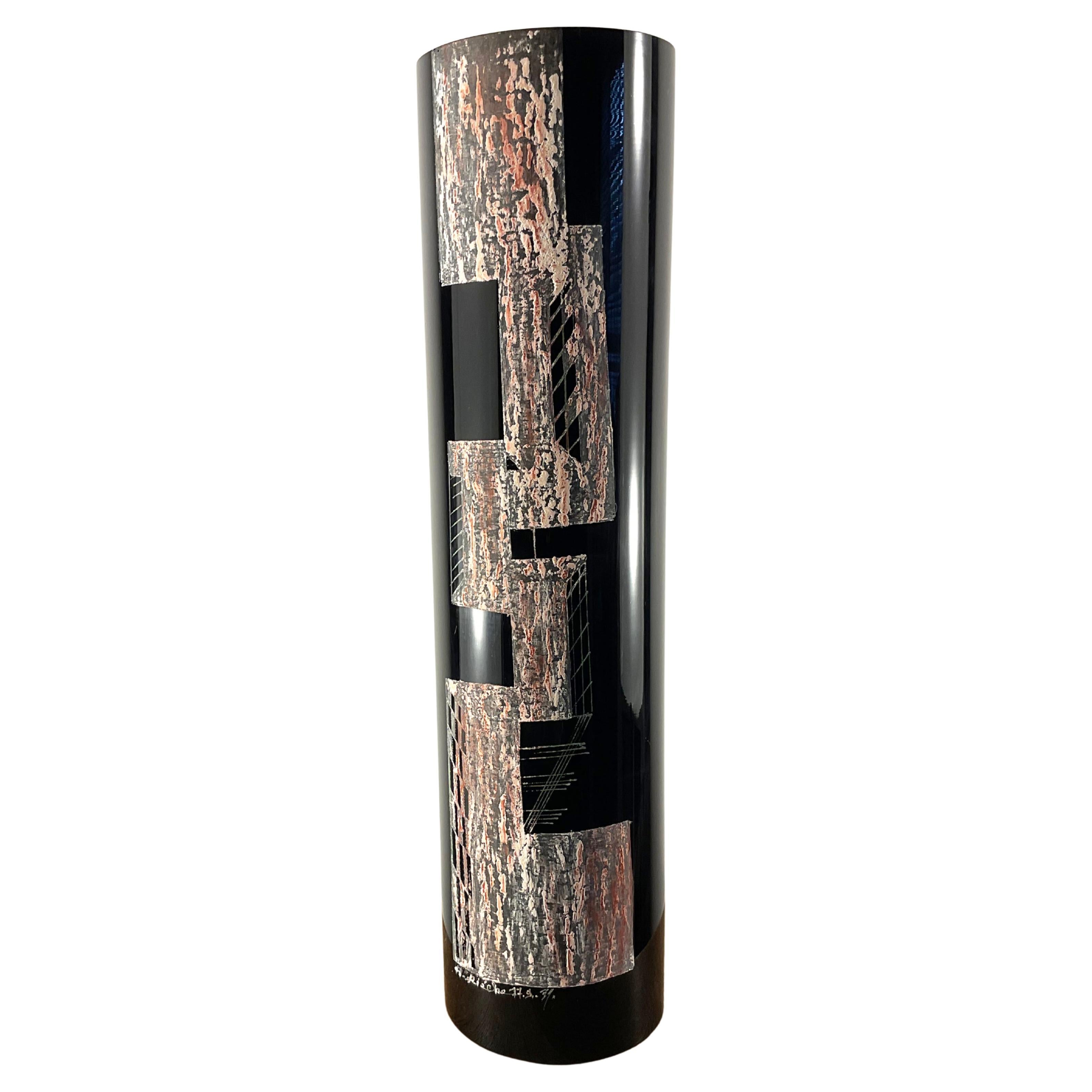 Vaso opalino nero degli anni '30 inciso da Anatole Riecke con design cubista