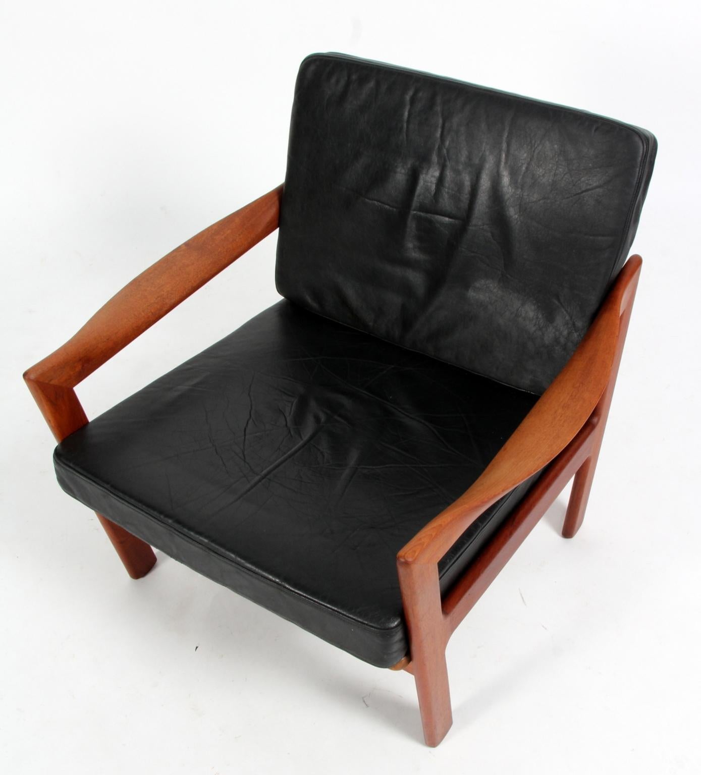 Pair of Illum Wikkelsø for N. Eilersen Lounge Chairs, Model 20, in Solid Teak In Good Condition In Esbjerg, DK
