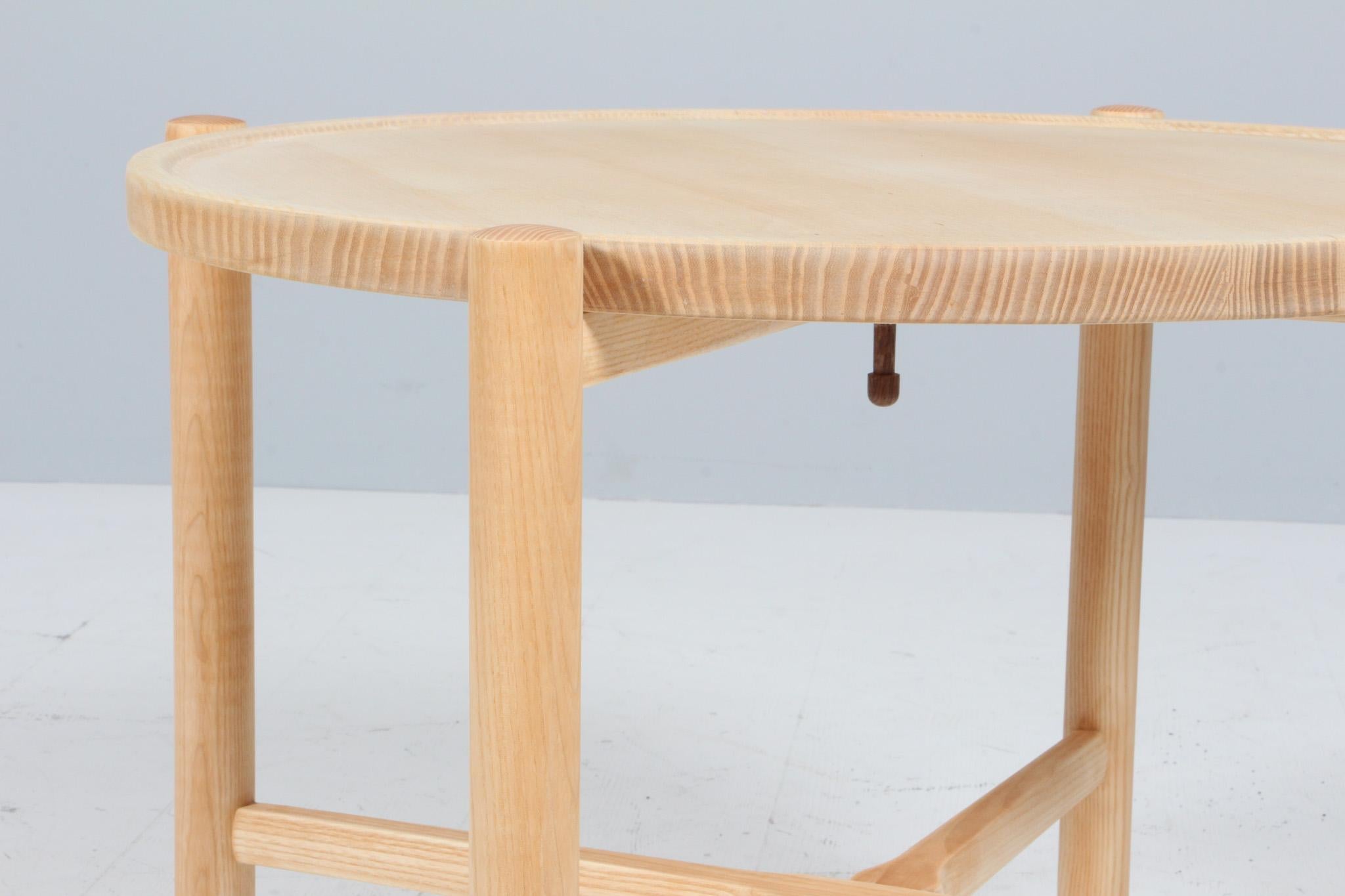 20th Century Hans J. Wegner, tray table in solid ash. PP35 For Sale