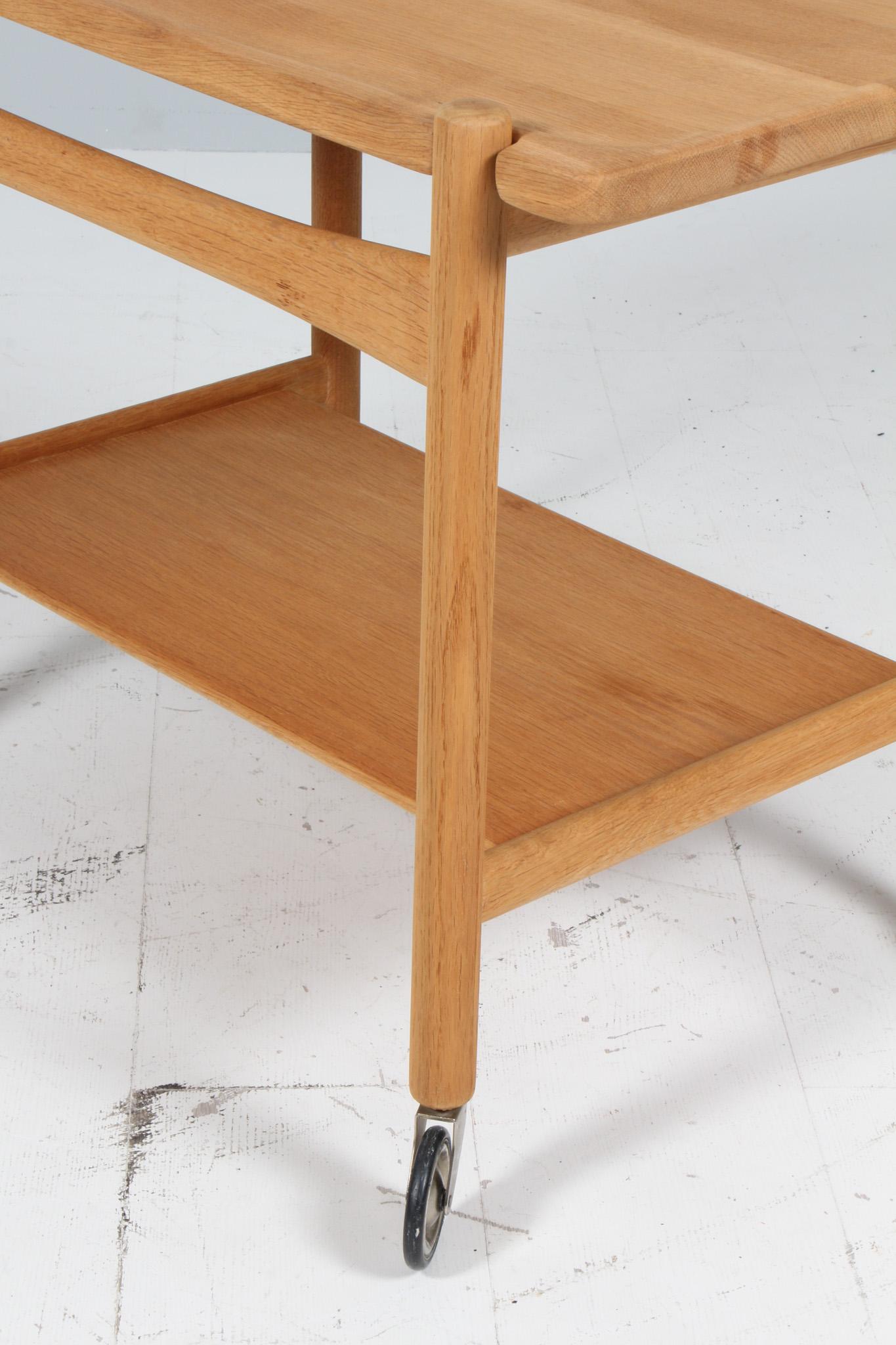 Scandinavian Modern Hans J. Wegner, tray table in solid oak. AT47 For Sale