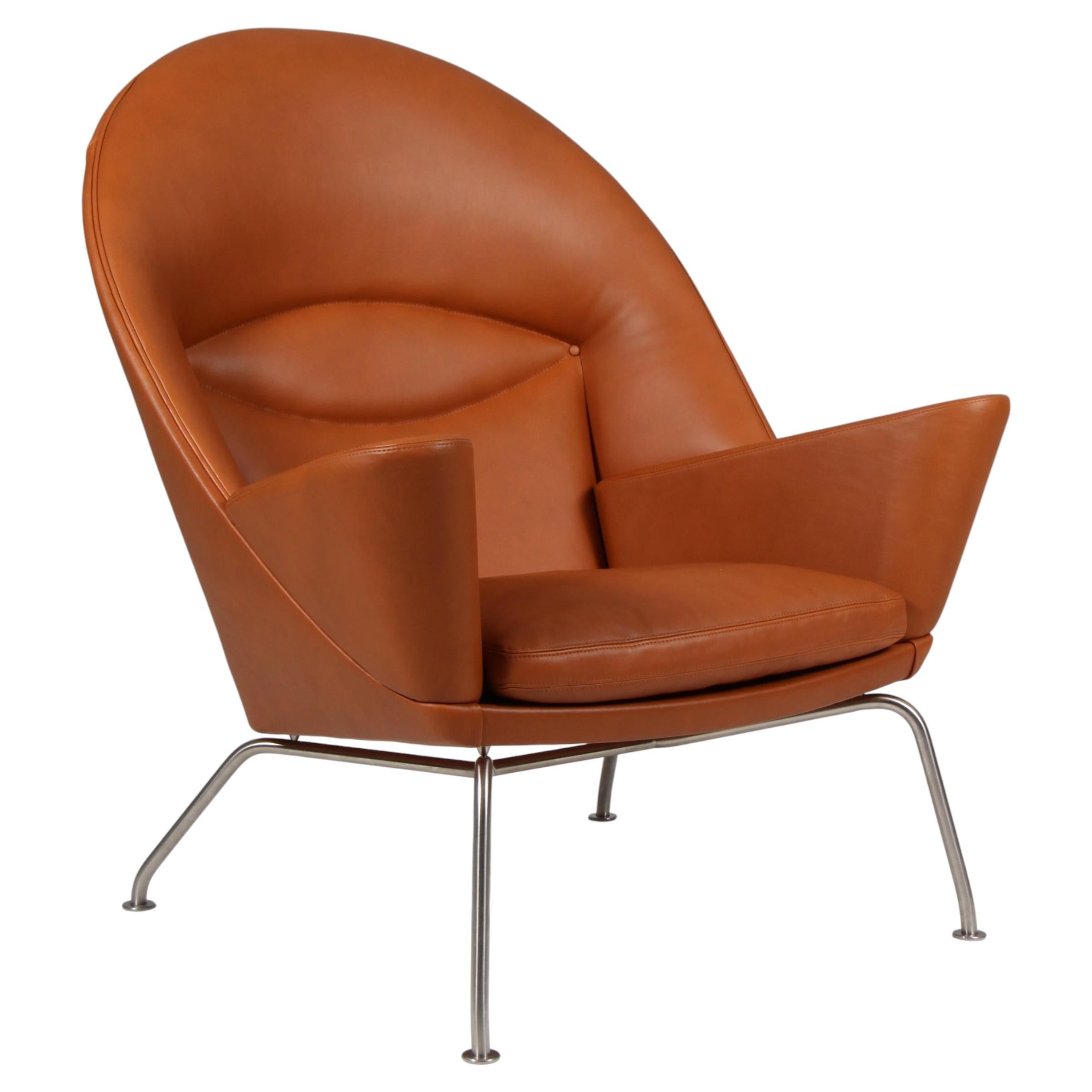 Hans J. Wegner Oculus Lounge Chair in Full grain walnut leather For Sale