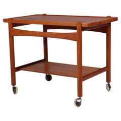 Hans J. Wegner, Tabletttisch aus massiver Eiche. AT47