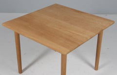Hans J. Wegner Coffee Table, oak, model GE15