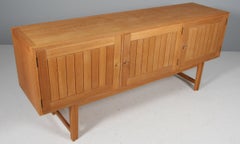 Arne Vodder cabinet with 3 doors, Oak. Denmark 1960's