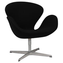 Arne Jacobsen Swan Chair
