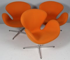 Arne Jacobsen Swan Chair