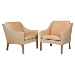 Børge Mogensen Lounge Chairs, model 2207, original patinated nature upholstery