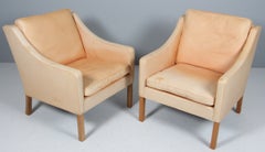 Børge Mogensen Lounge Chairs, model 2207, original patinated nature upholstery