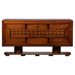 Credenza in rovere attribuita a Dudouyt con intagli a forma di diamante, Francia, anni ’40