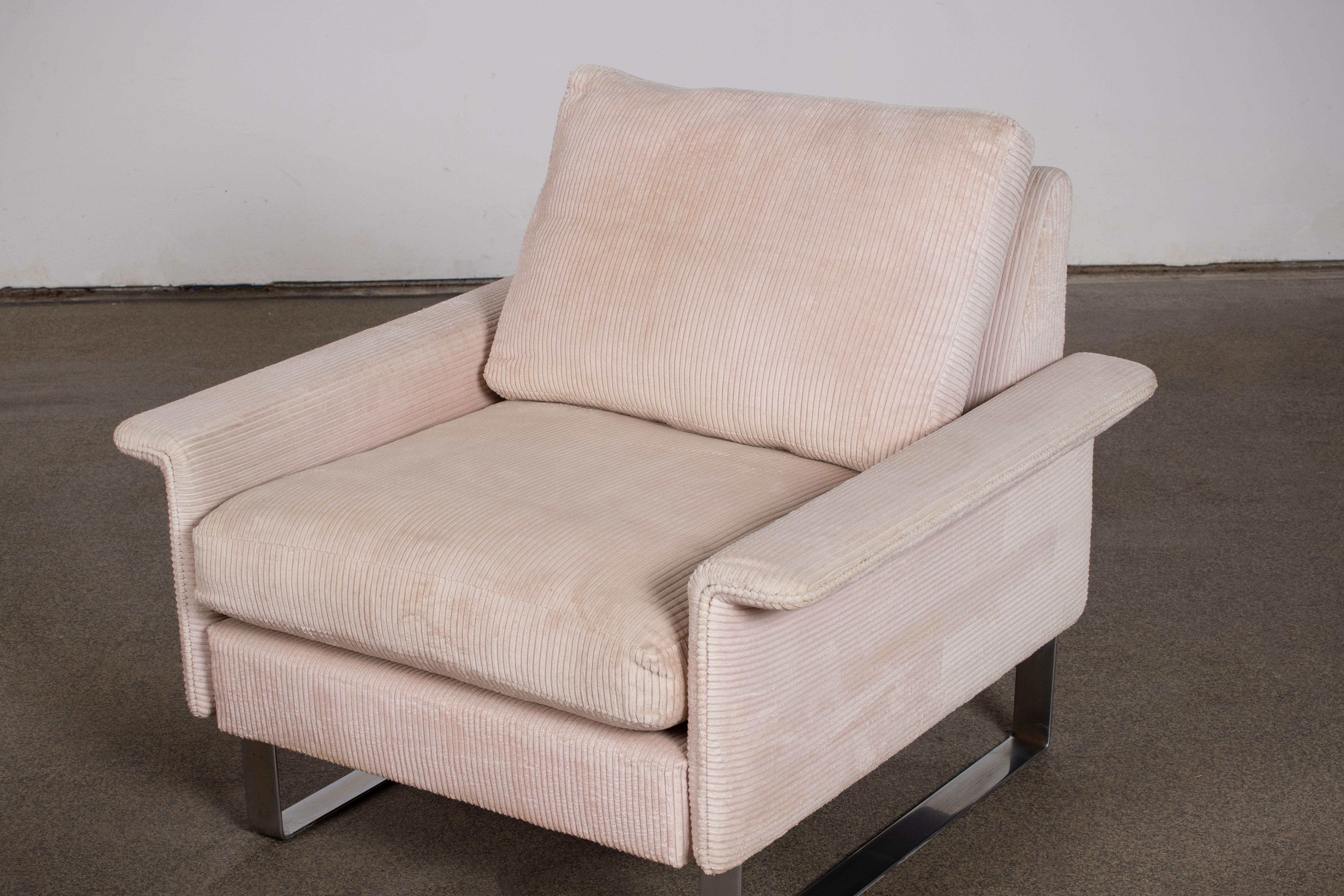 Sillones Club cromados y de terciopelo al estilo de Milo Baughman en venta 2