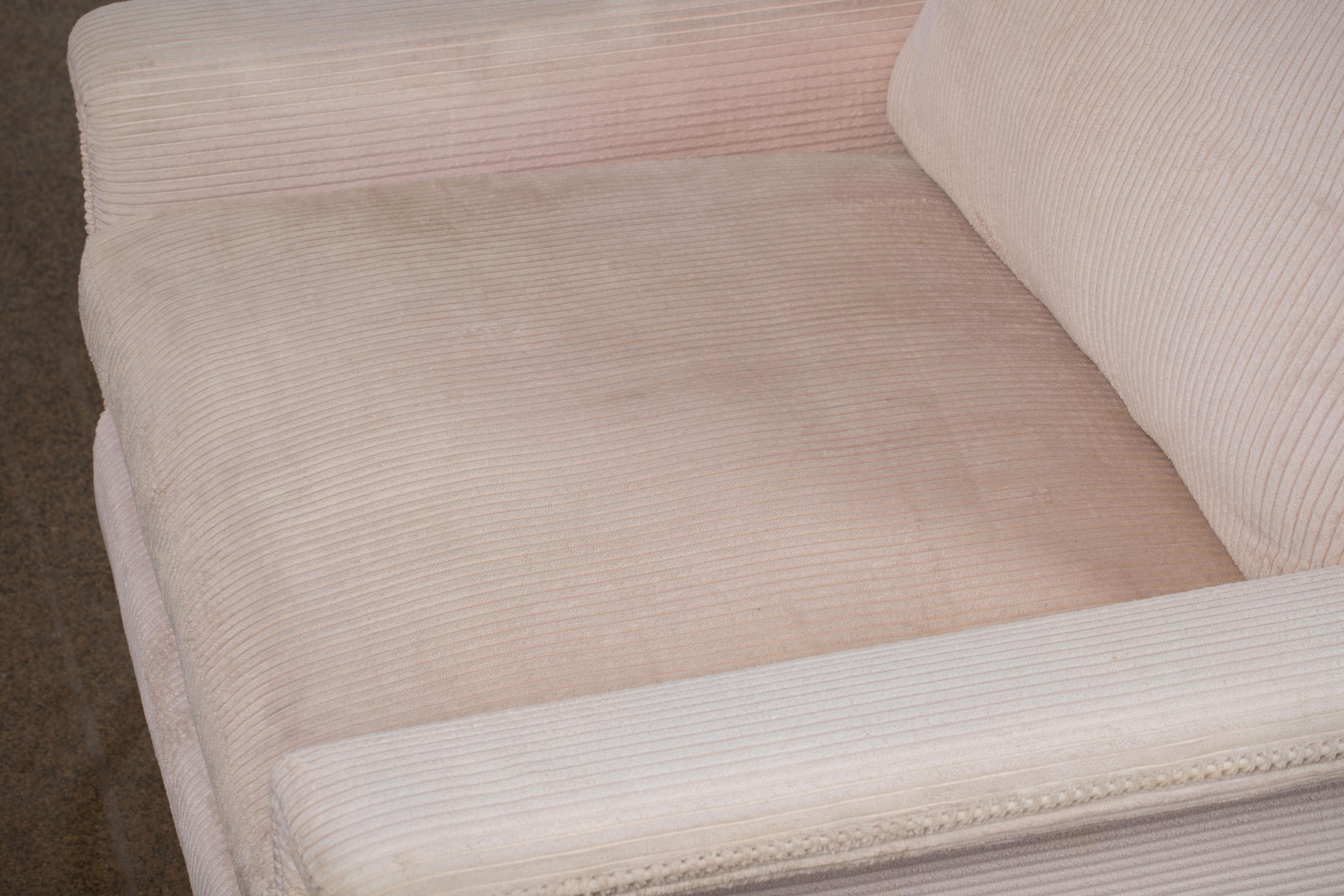 Sillones Club cromados y de terciopelo al estilo de Milo Baughman en venta 9