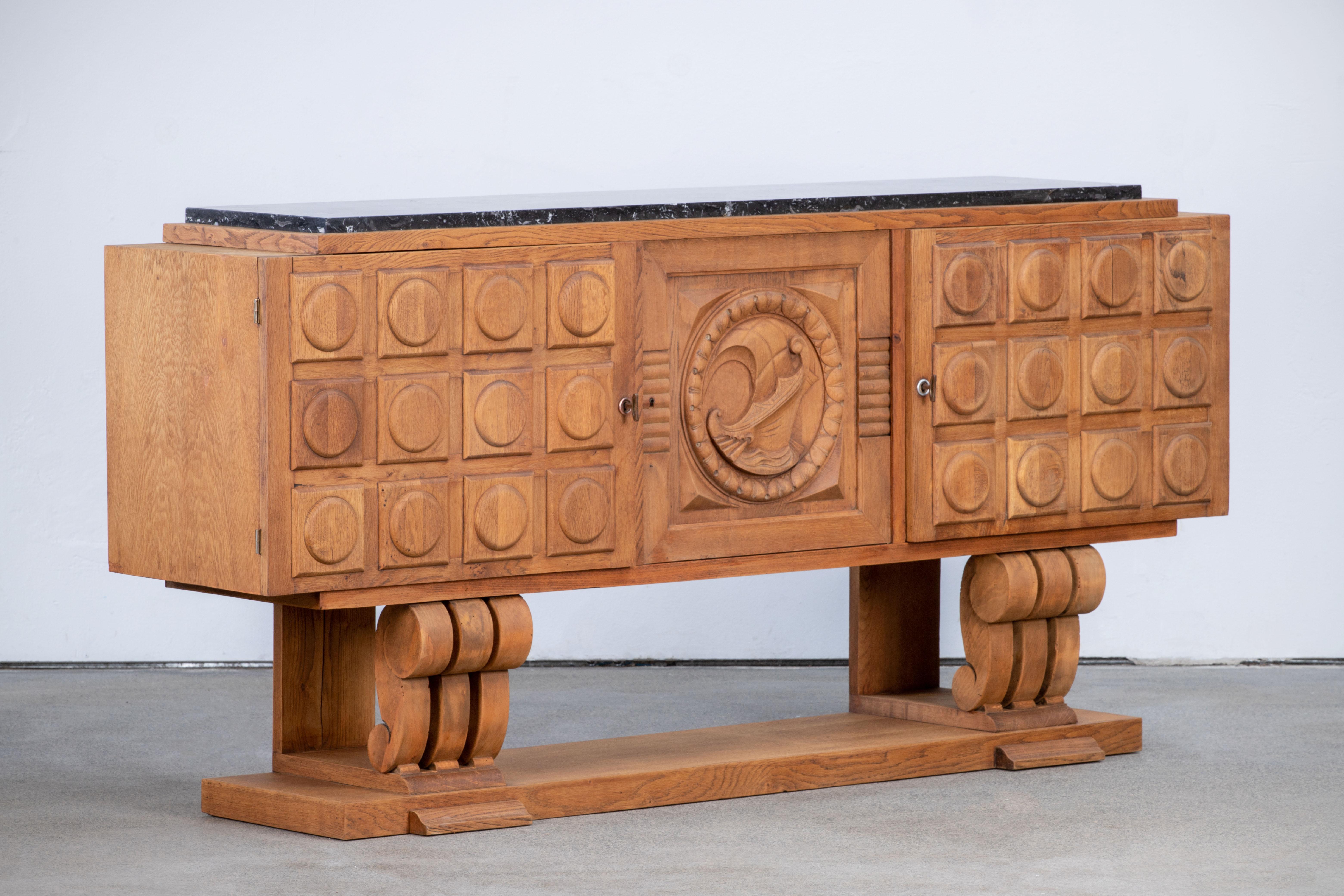 Brutalist Solid Oak Sideboard, France, 1940s For Sale 4