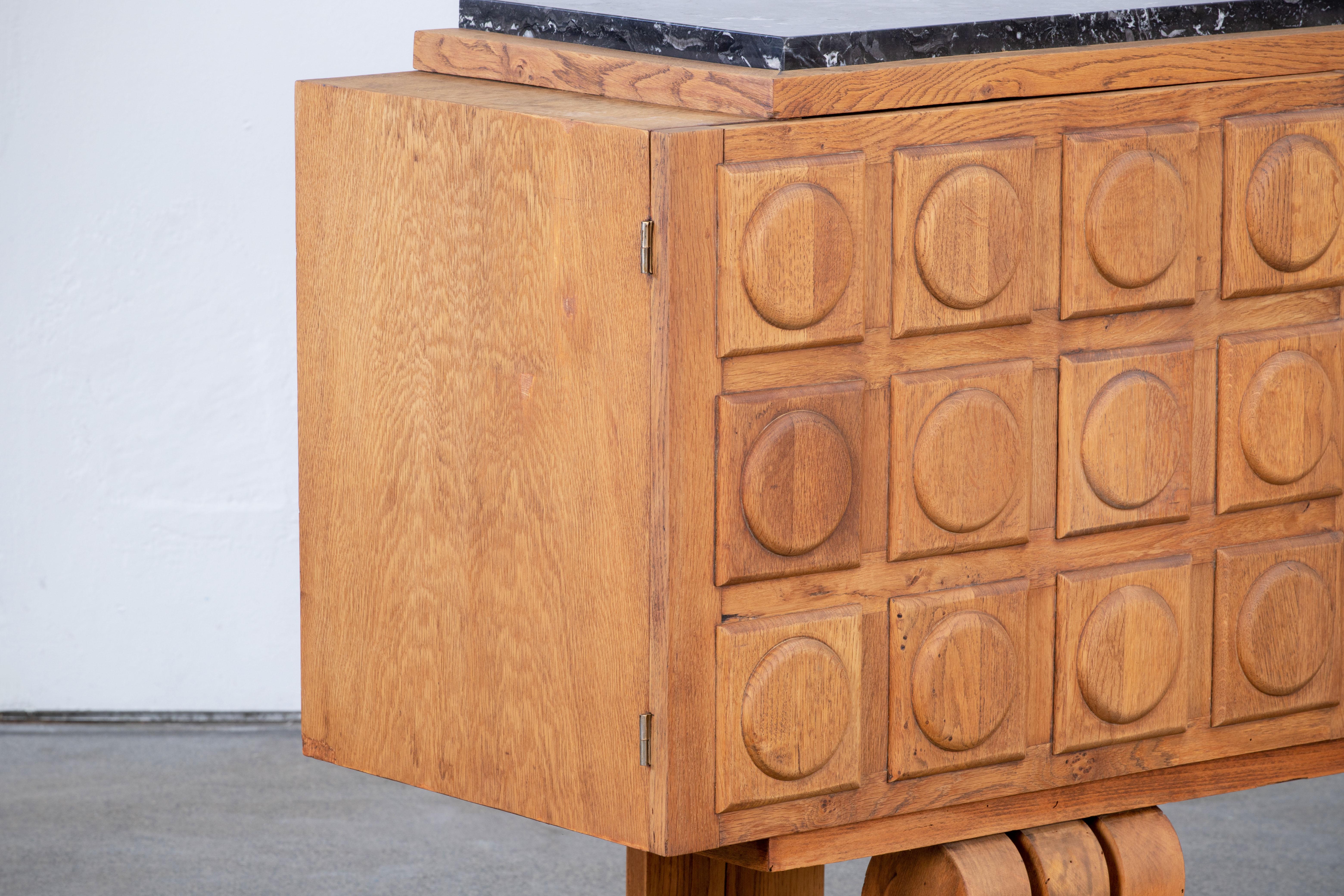 Brutalist Solid Oak Sideboard, France, 1940s For Sale 6