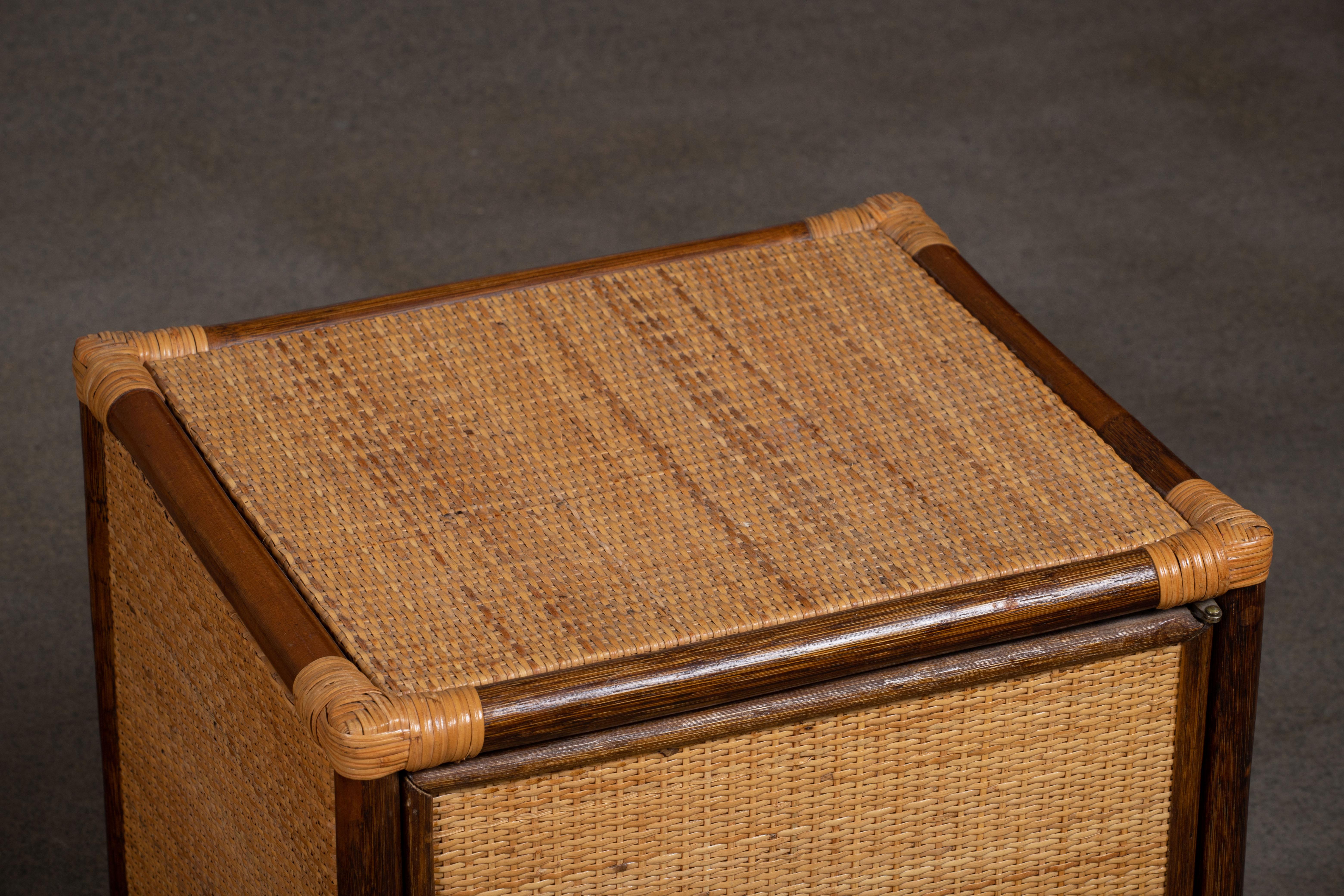 Paire de tables d'appoint ou de bouts de table en rotin Dal Vera, Italie, années 1960 en vente 1