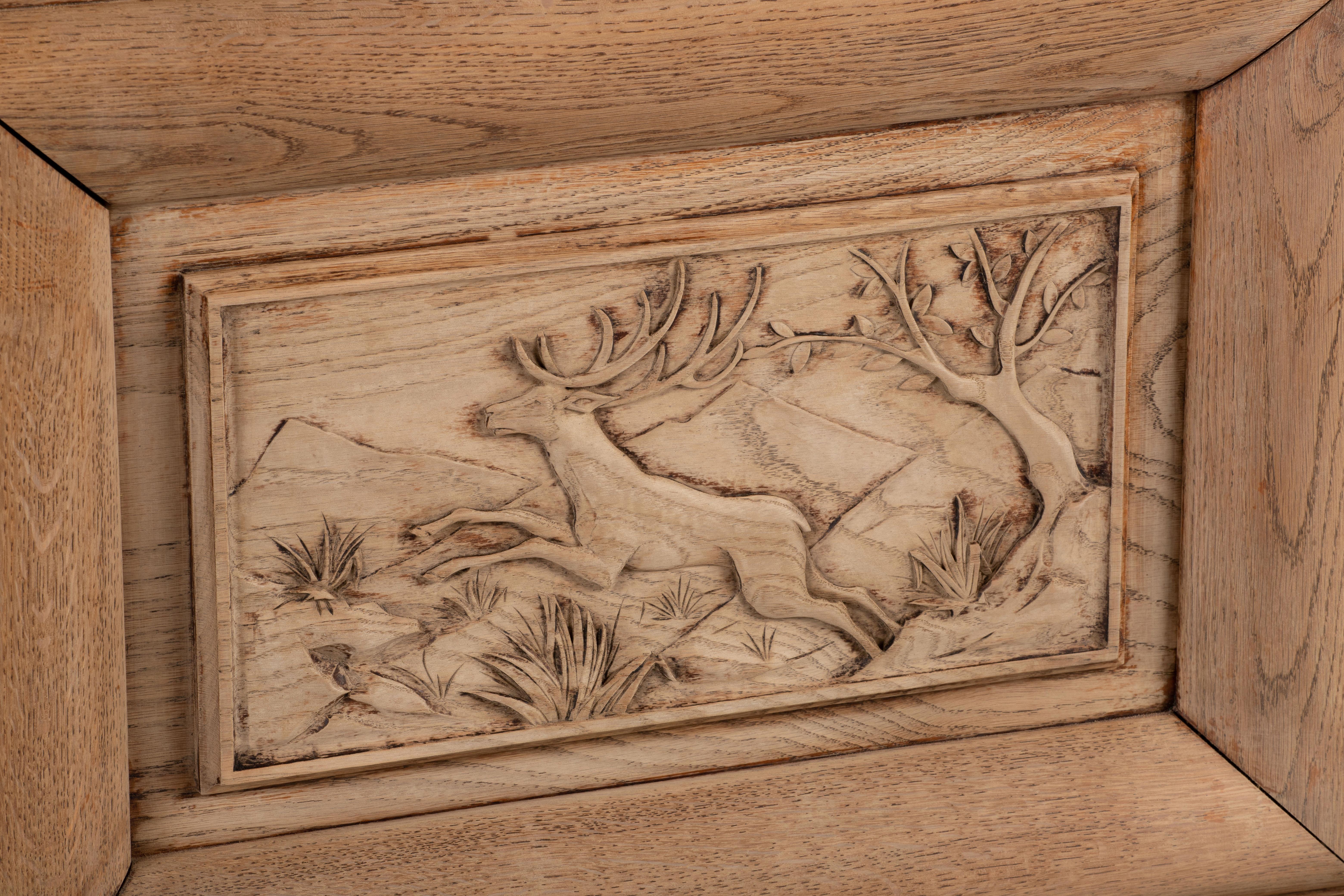 French 1940s Bleached Oak Sideboard with Carved Hunting Scene Panels For Sale 1