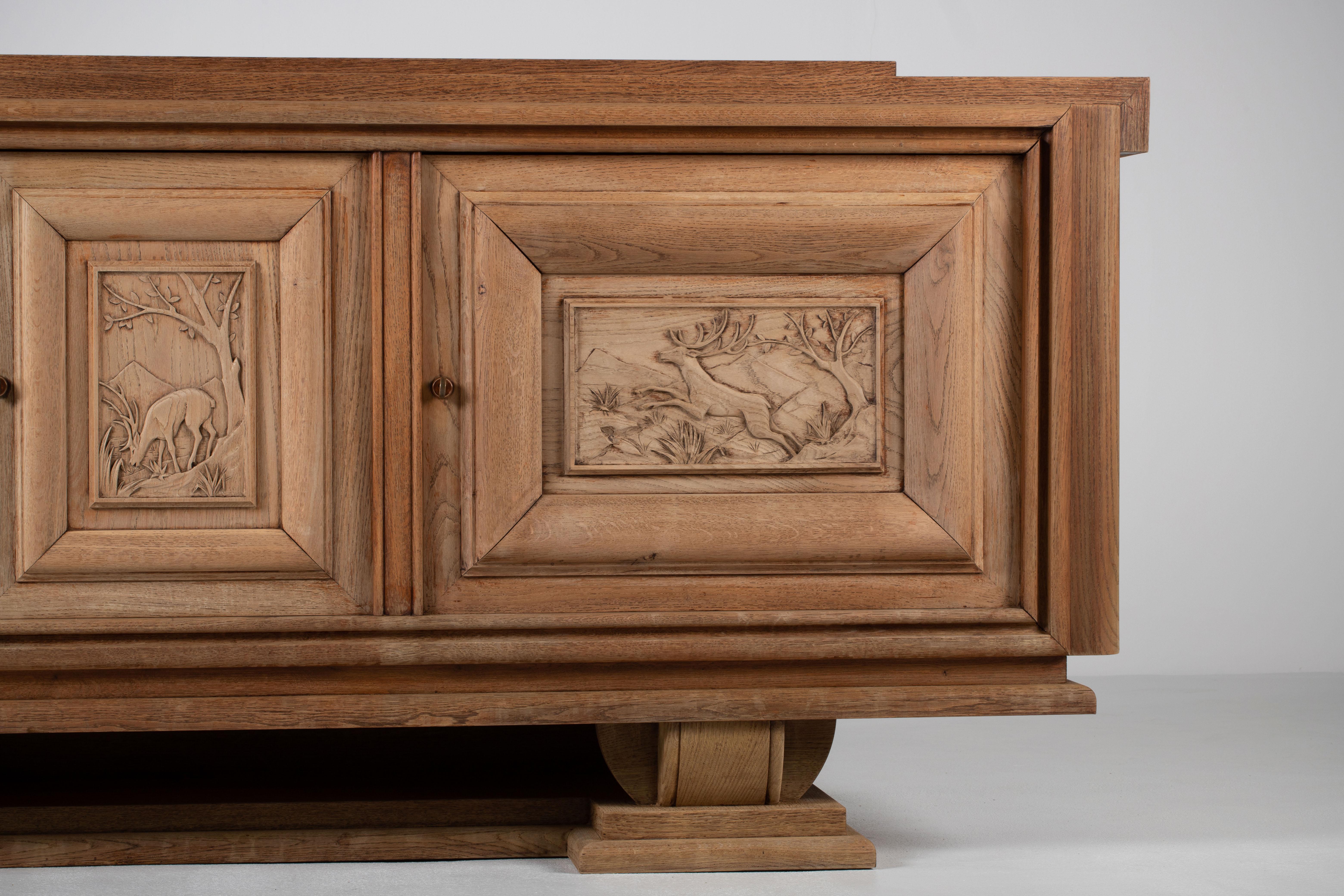 French 1940s Bleached Oak Sideboard with Carved Hunting Scene Panels For Sale 8