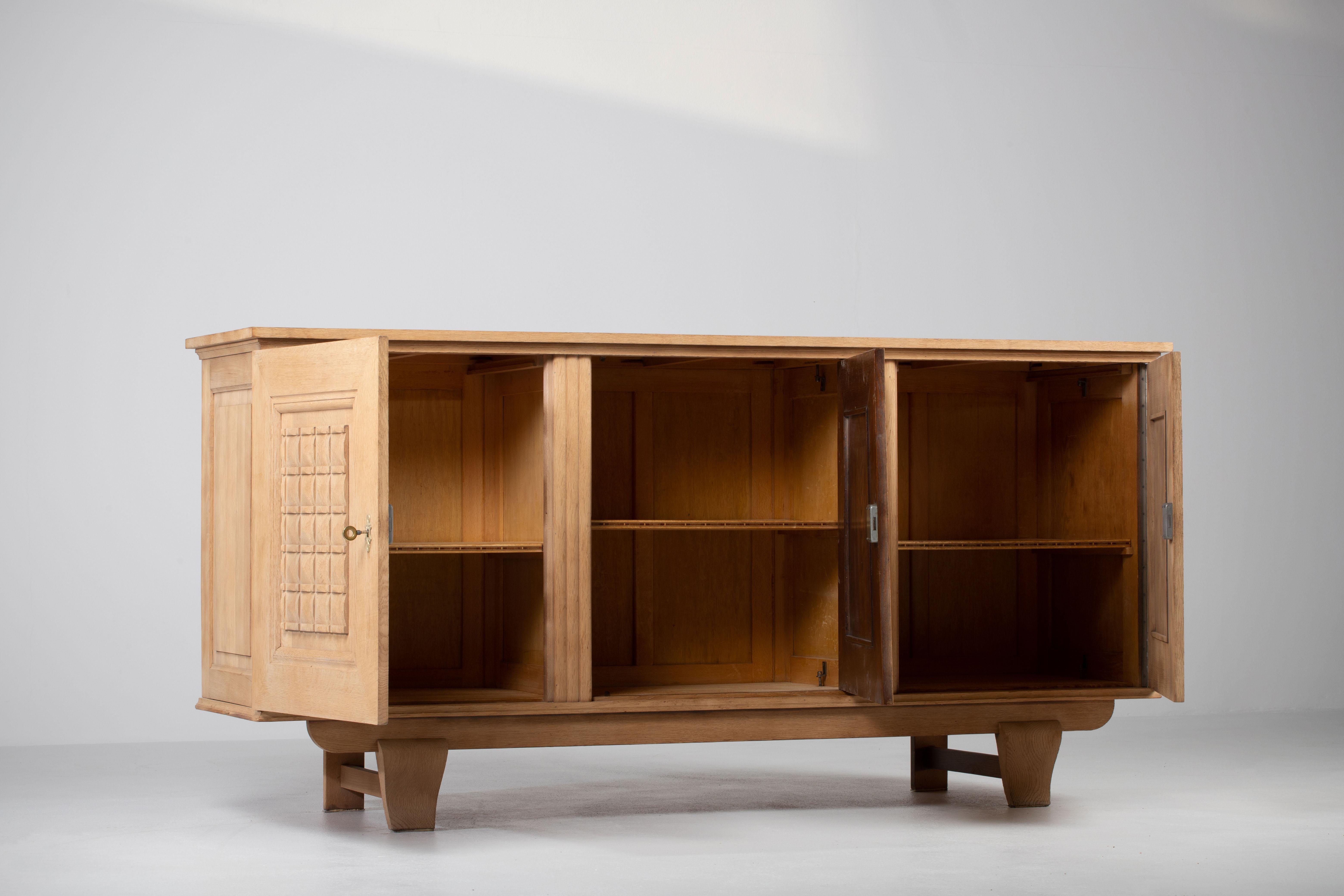 Hand-Carved French 1940s Bleached Oak Brutalist Sideboard with Carved Deer Motif For Sale