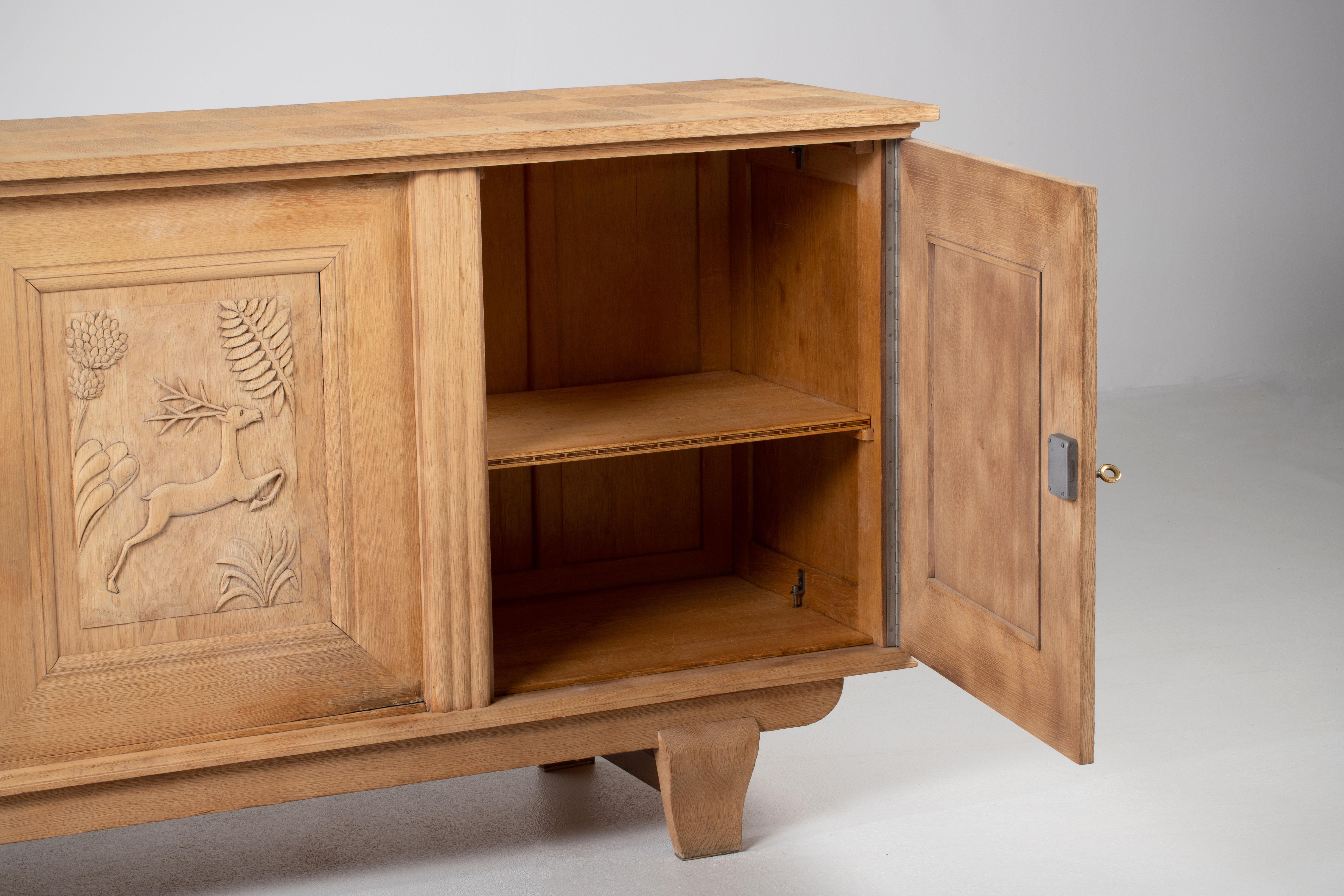 French 1940s Bleached Oak Brutalist Sideboard with Carved Deer Motif For Sale 7