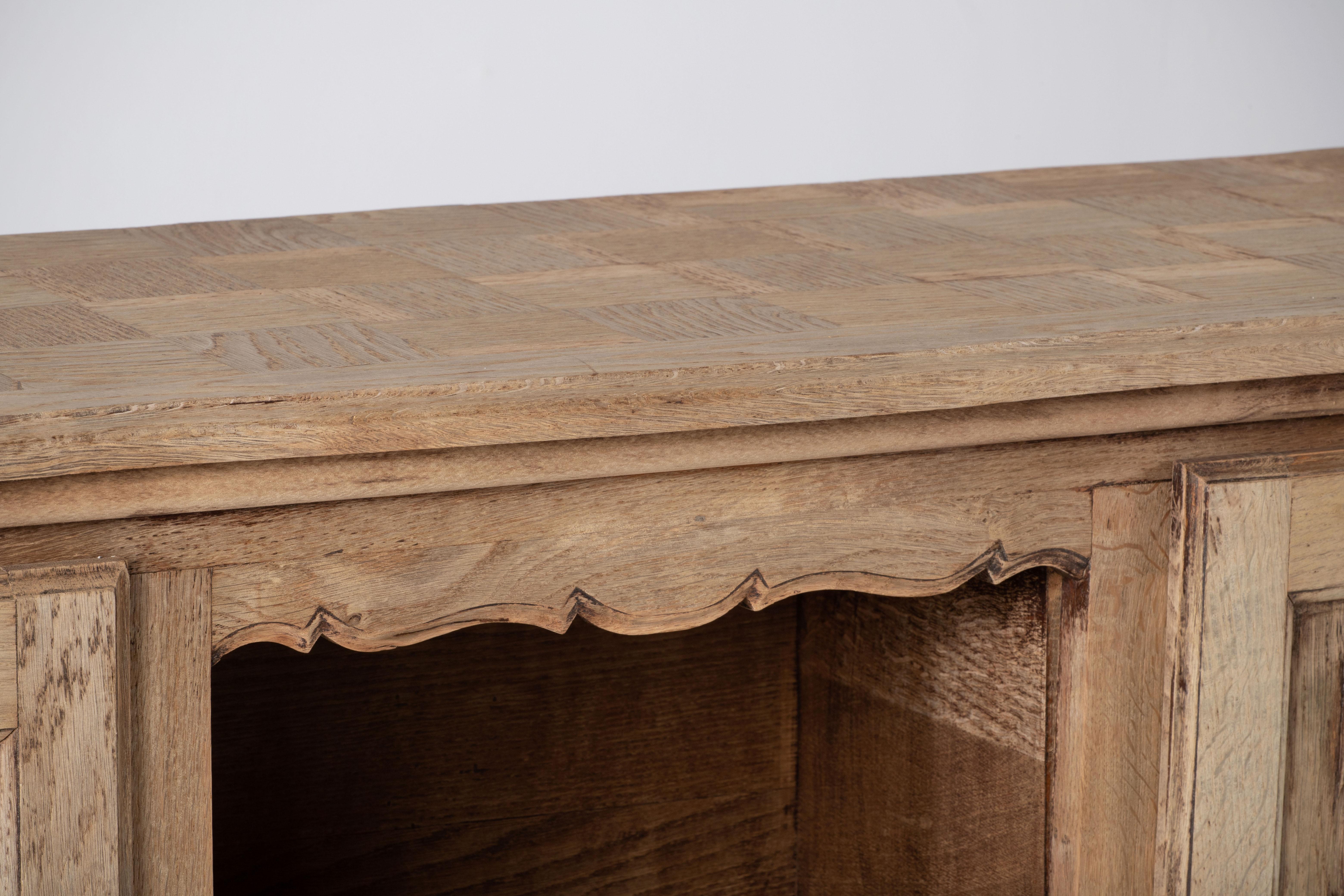 Natürlich  Massive Eichen-Credenza, Frankreich, 1940er Jahre im Angebot 3