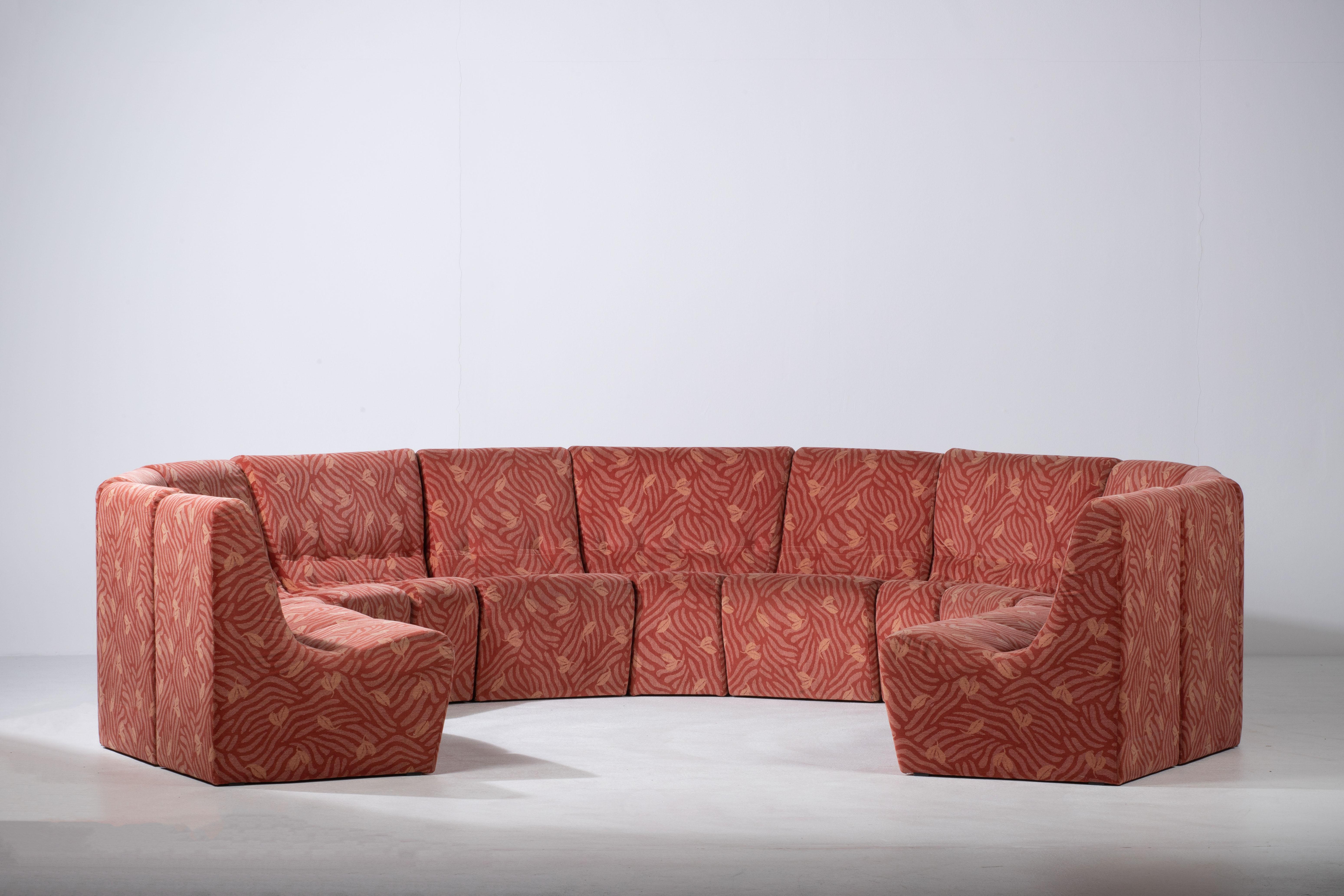 Mid-Century Modern Une composition d'une adaptabilité sculpturale : Canapé modulaire du milieu du siècle, tissu Blush en vente