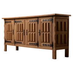 Sideboard aus hellem Eichenholz, Schmiedeeisen, Spanien, 1950er Jahre
