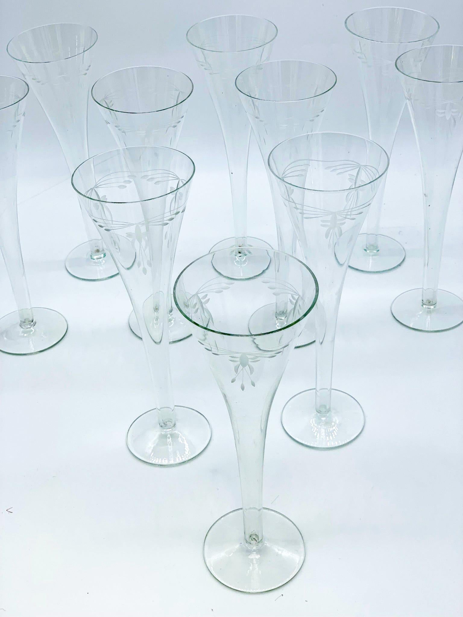 20th Century 1900-1920 Art Nouveau Crystal Glasses Hand Blown with Engraved Flowers For Sale