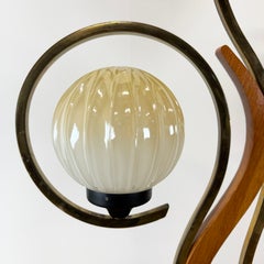 Lámpara de mesa modernista mexicana · Cedro y bronce · Dos luces