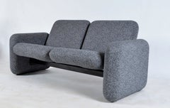 Divano a due posti MG 102 “Chiclet” di Herman Miller degli anni ’70, progettato da Ray Wilkes, rifoderato