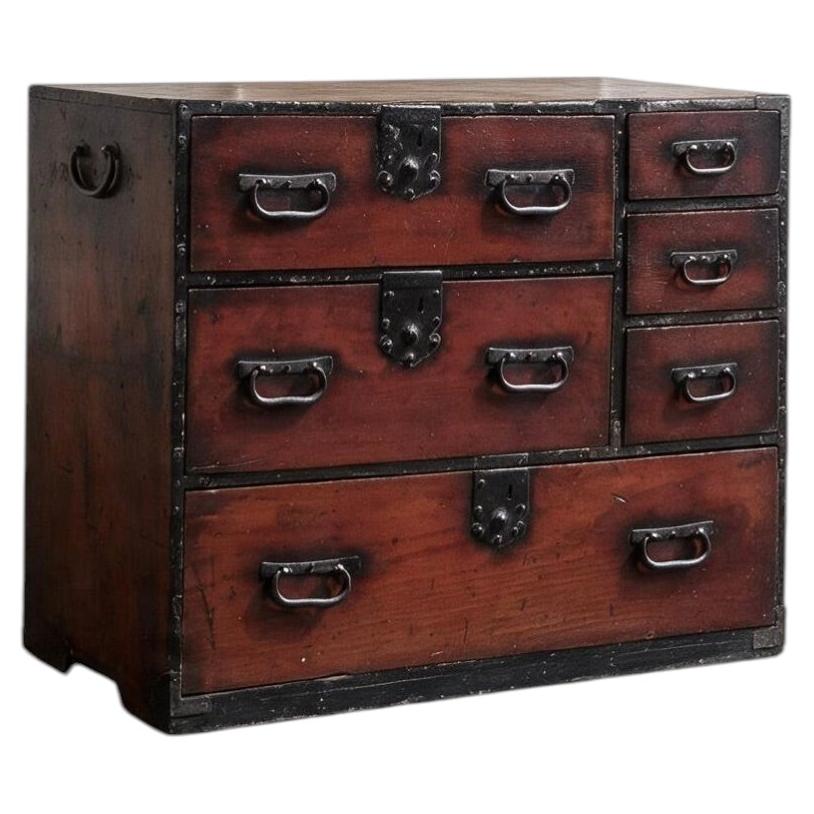 Tansu Japanese chest of draws For Sale