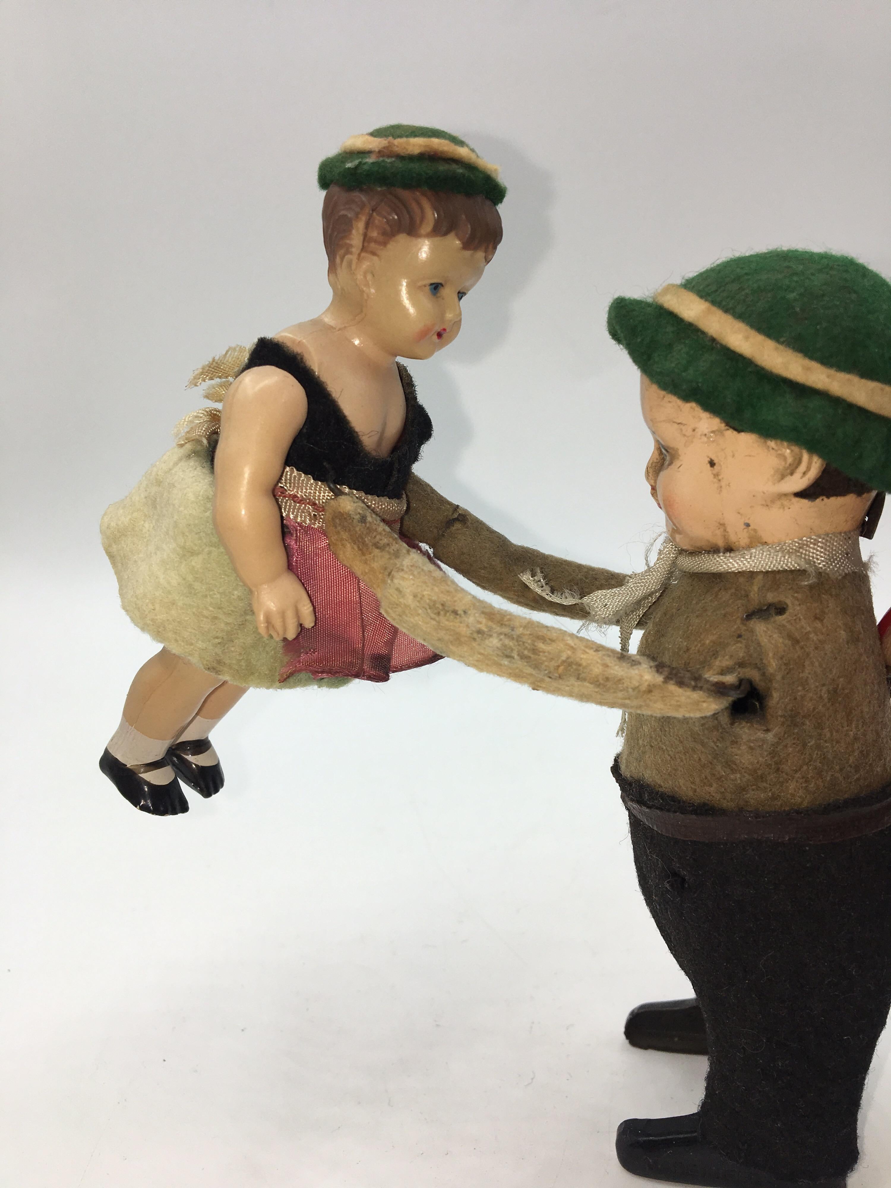 Vintage Schuco Wind Up Toy - Dancing German Couple, circa 1930 For Sale 1