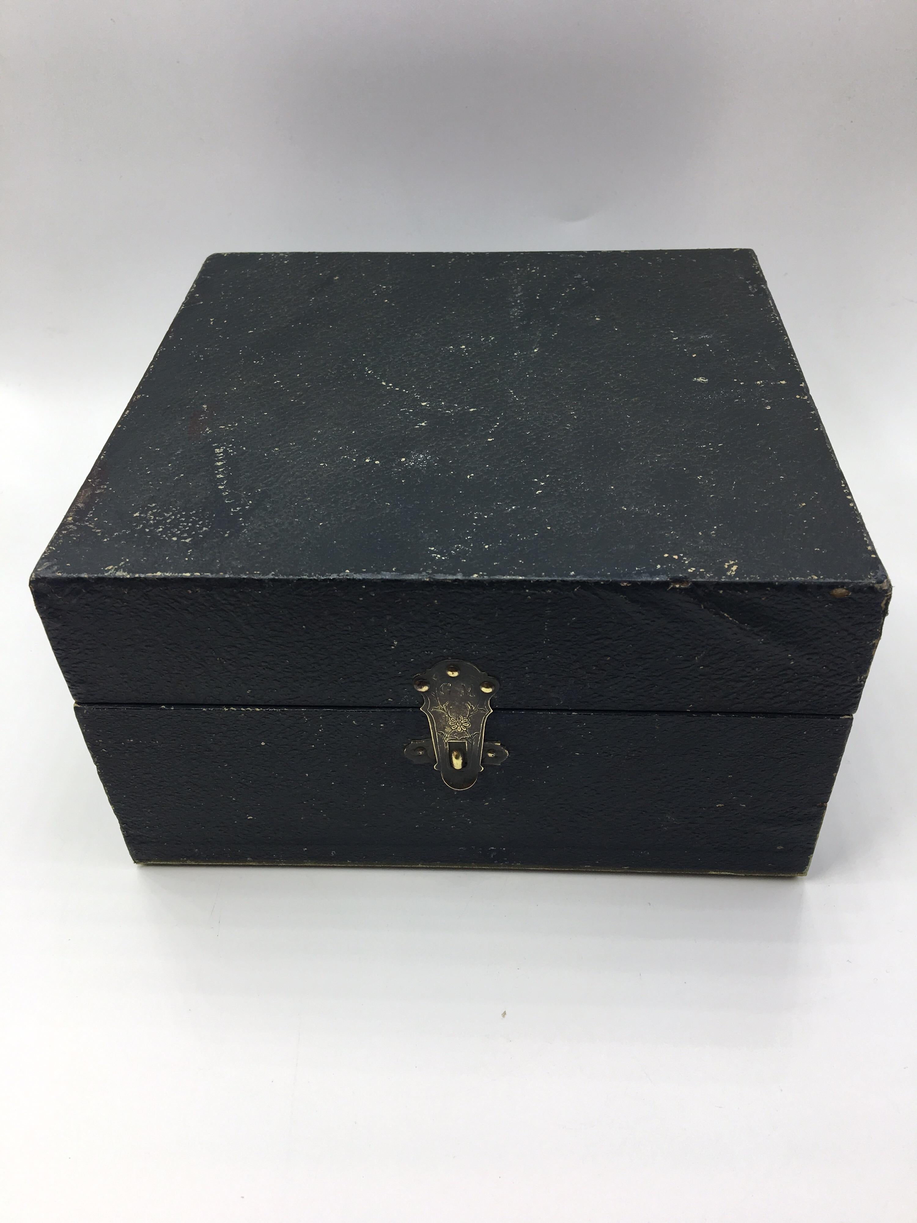 Very rare 19th century cigarette machine with original box, Du Siecle.
Antique French cigarette rolling machine, this machine works very well with s packs of original rolling paper (extra fine century paper) with a compartment for tobacco and