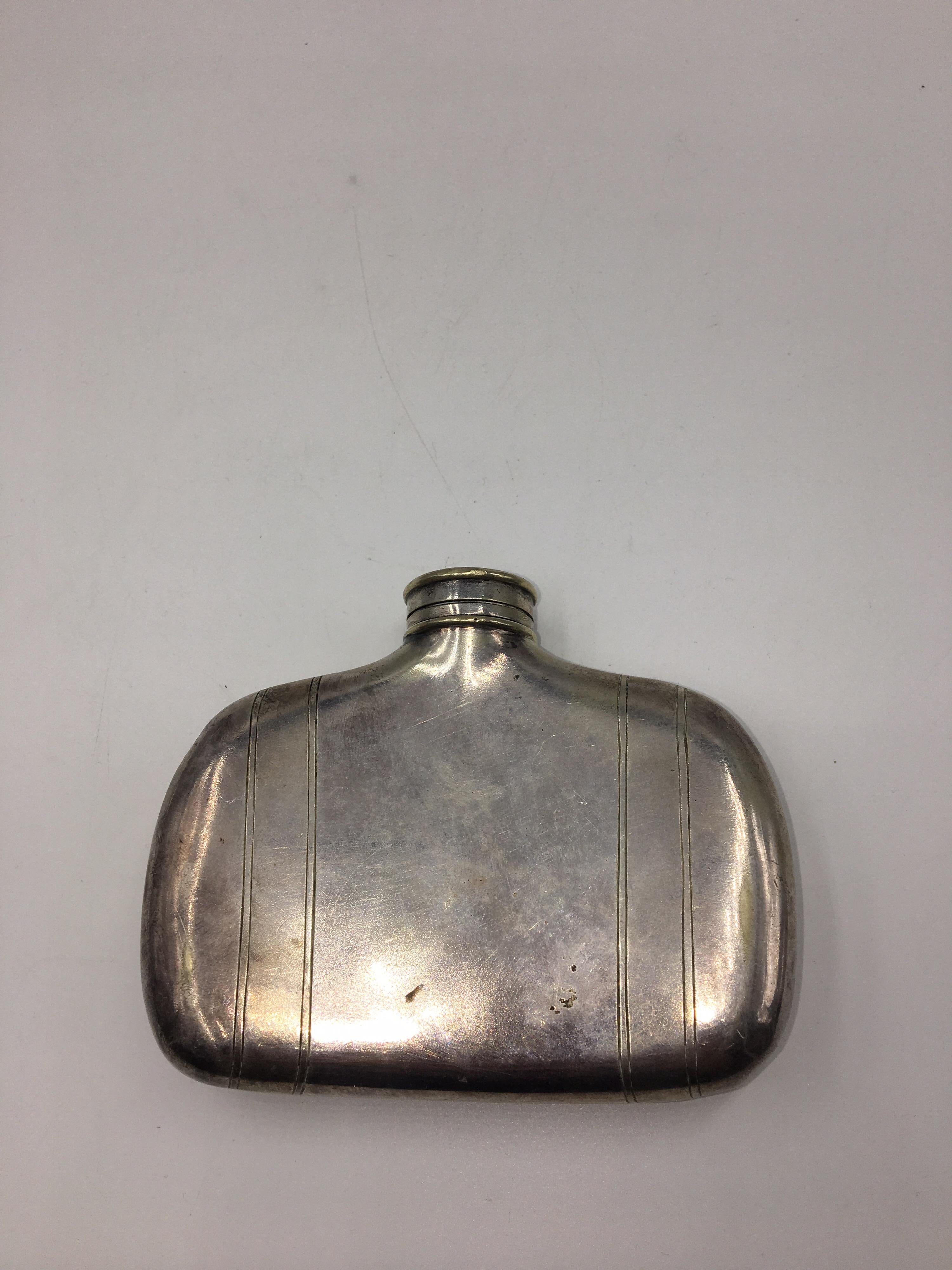 Ancient flask by PA & SS Philip Ashberry & Son's Sheffield English Silver Plate In Good Condition In Lugano, Ticino