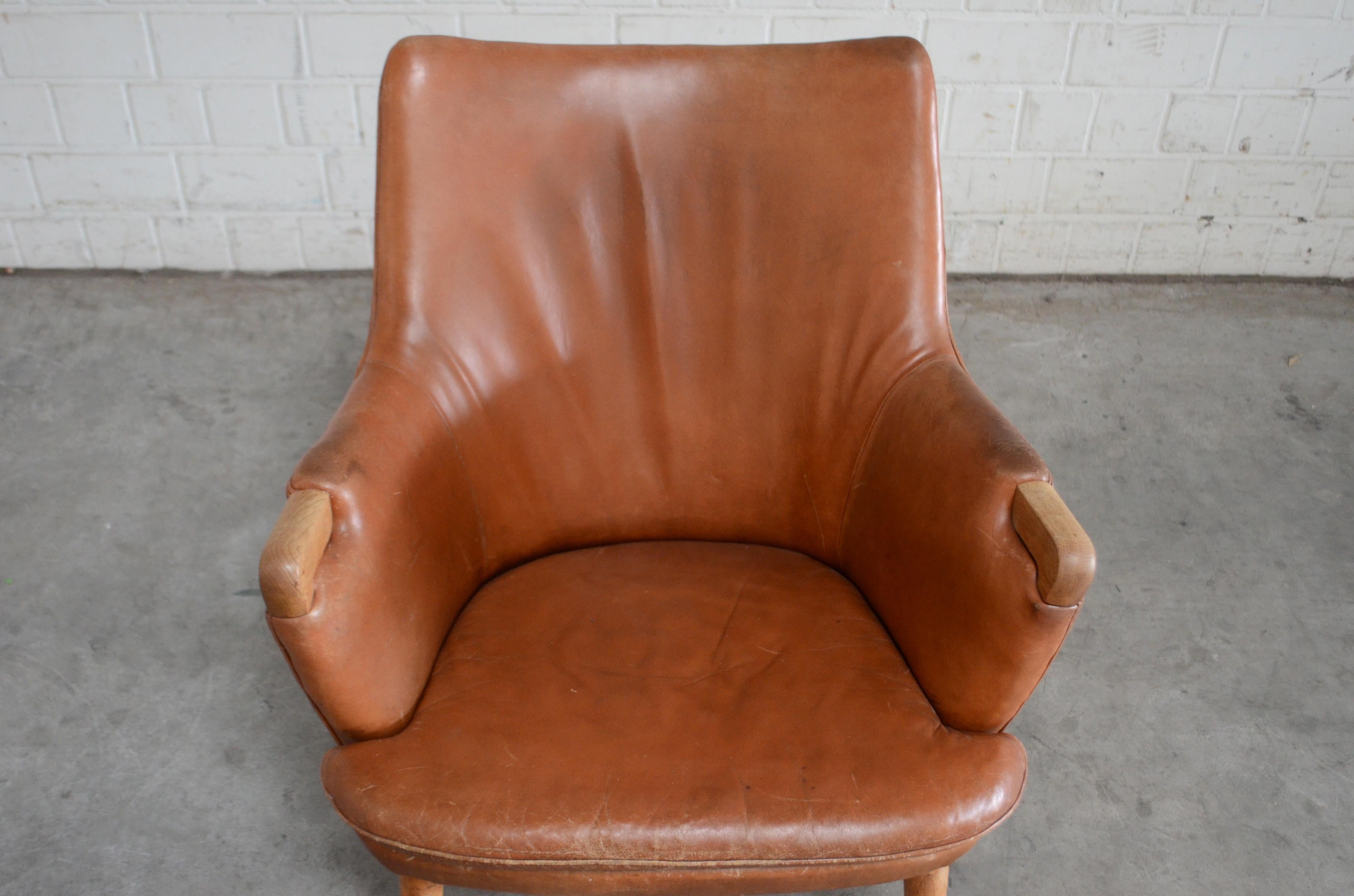 Hans Wegner Cognac Leather Mini Bear Chair Lounge AP 20 for AP Stolen In Good Condition In Munich, Bavaria