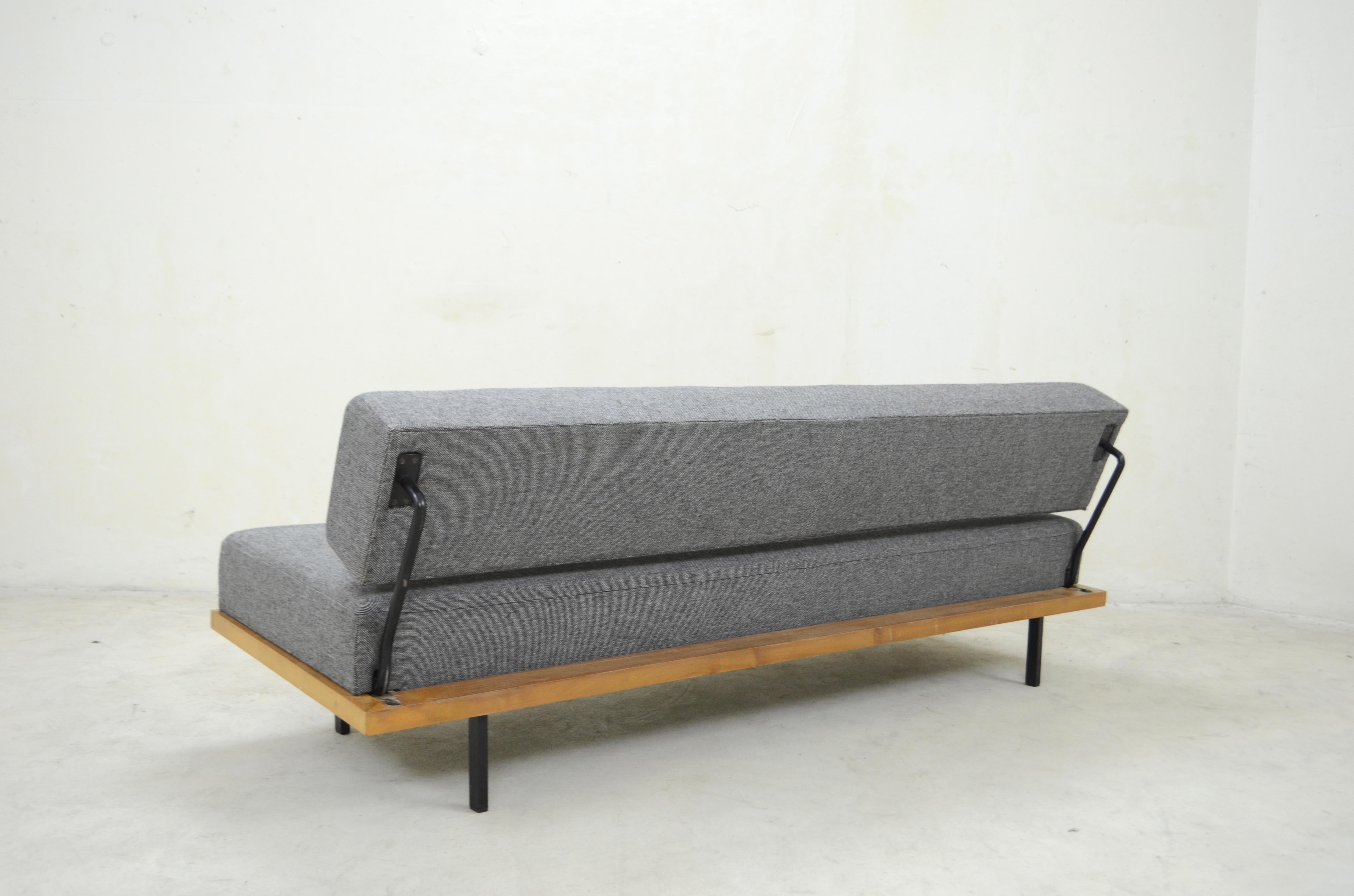 Deutsches Daybed aus den 1950er Jahren von Josef Pentenrieder für Hans Kaufeld Sofa Neuer Stoff 5