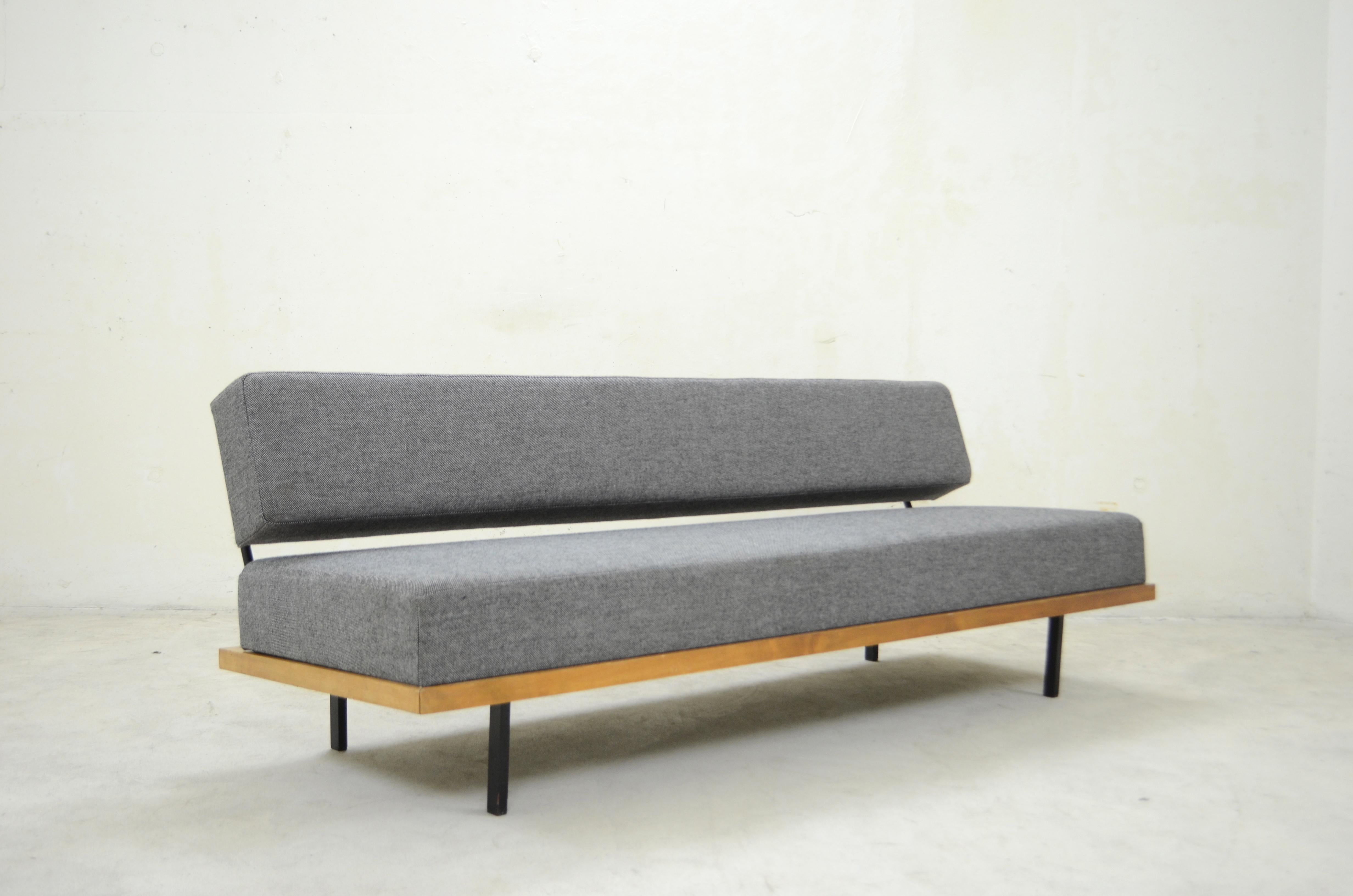 German 1950s Daybed by Josef Pentenrieder for Hans Kaufeld Sofa New Fabric 6
